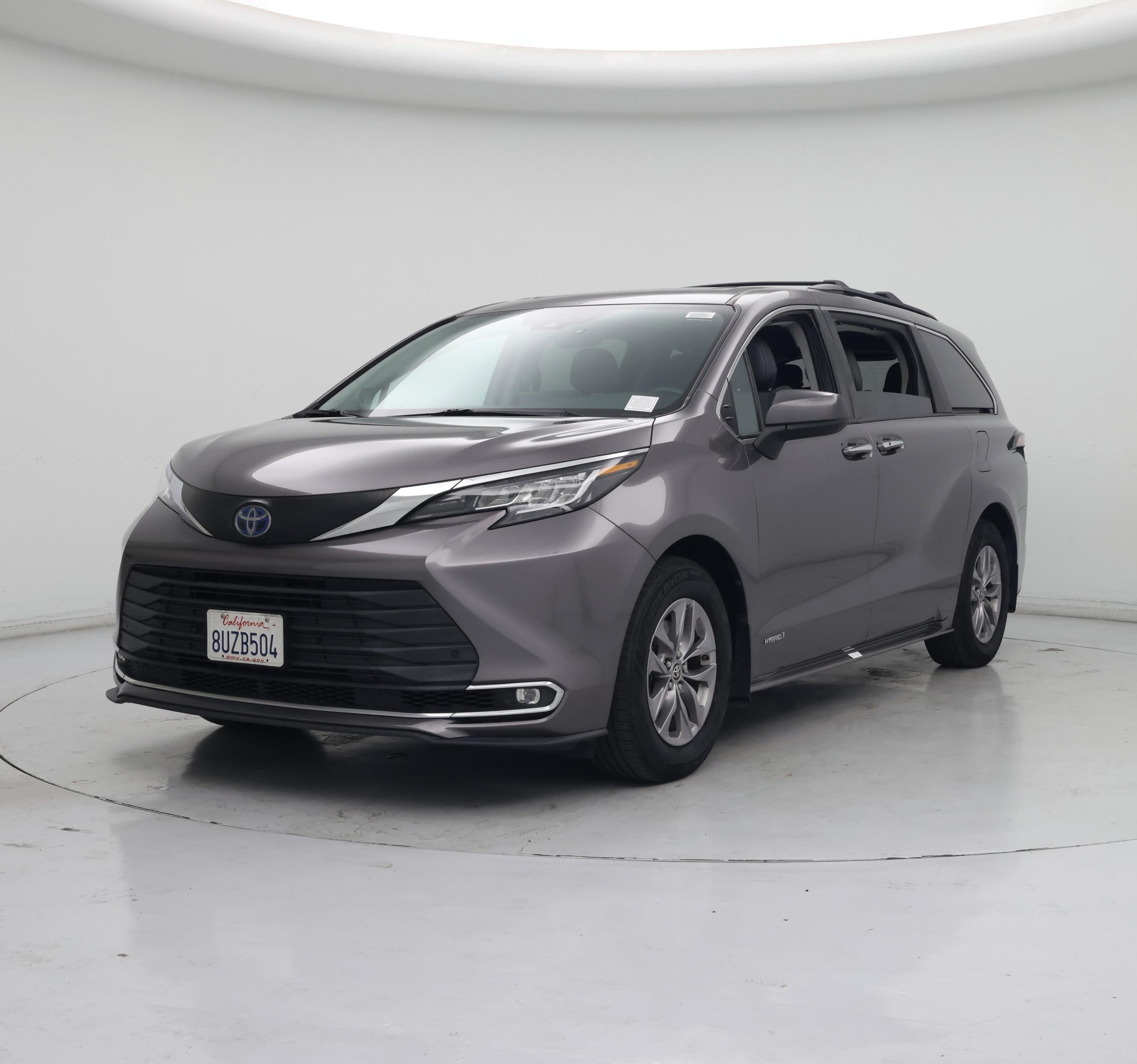 Thumbnail: 2021 Toyota Sienna - 4