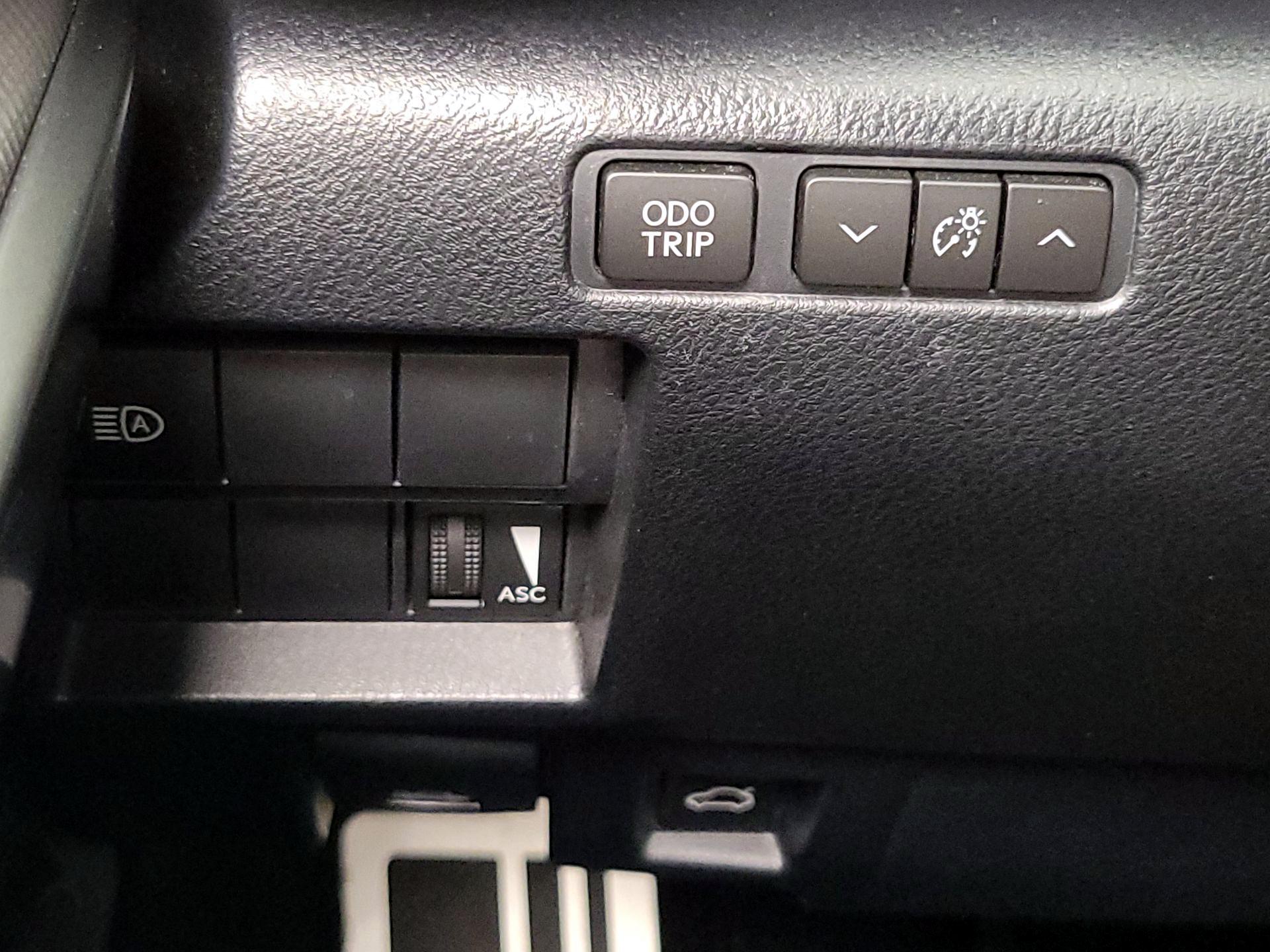 Thumbnail: 2023 Lexus IS - 13