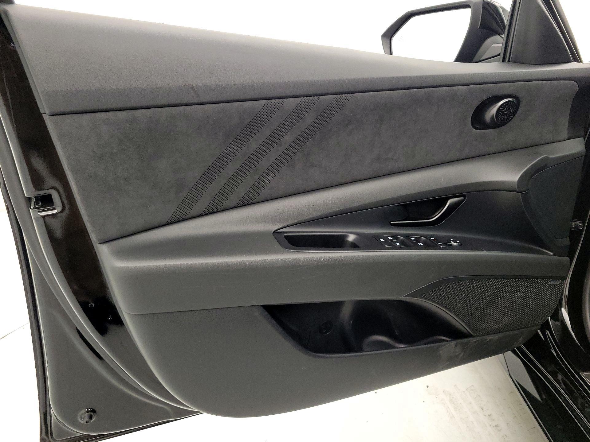 Thumbnail: 2025 Hyundai Elantra - 12