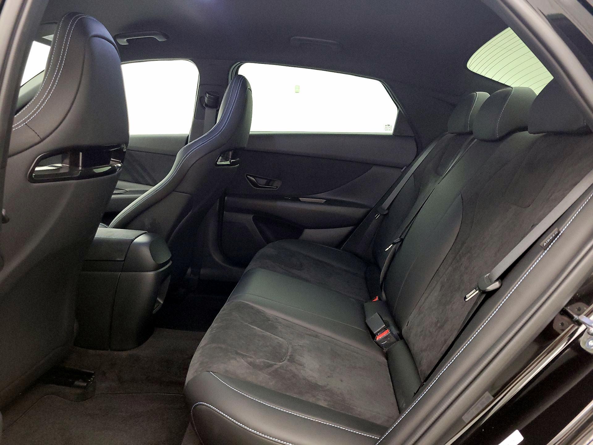 Thumbnail: 2025 Hyundai Elantra - 20