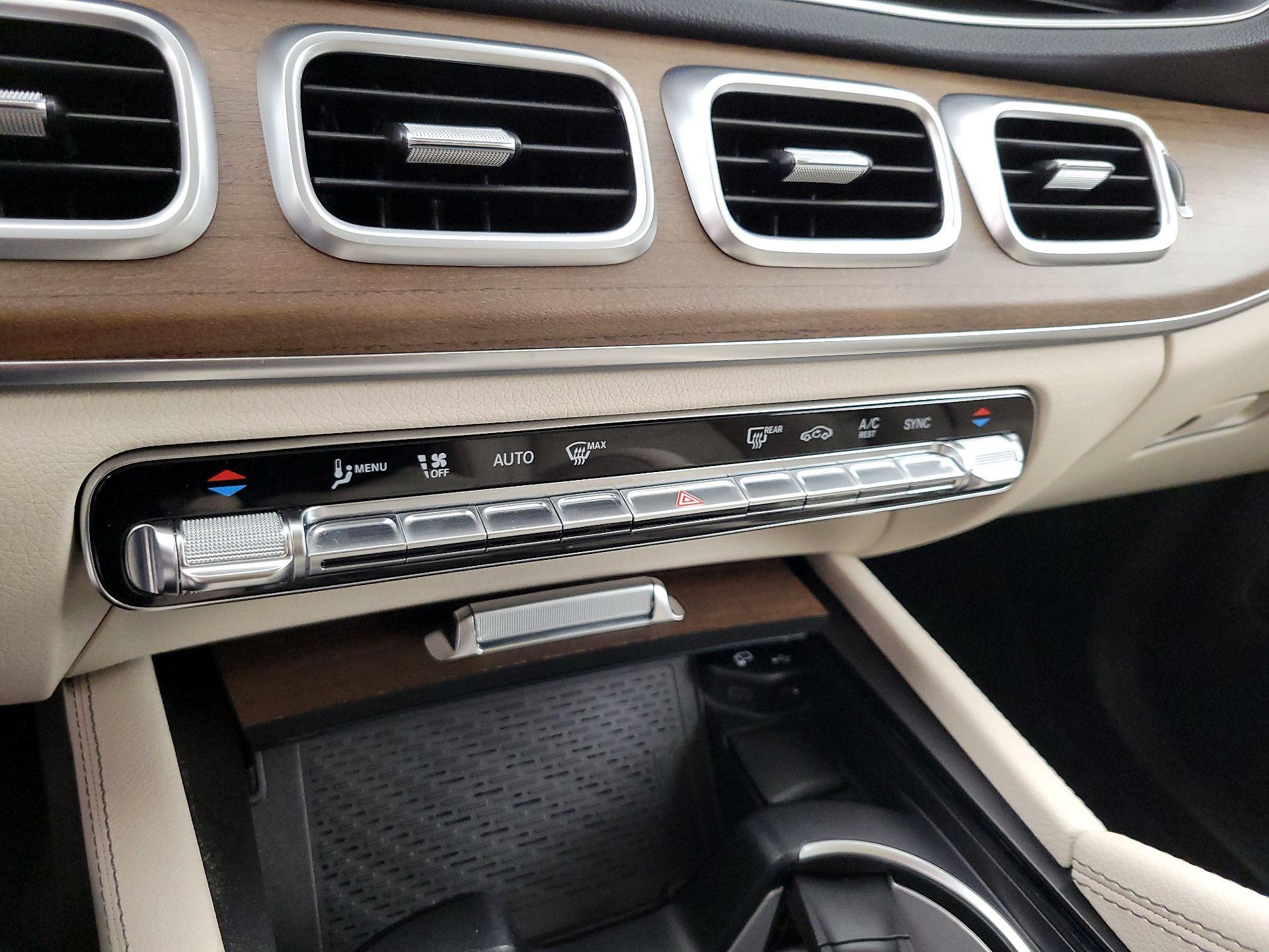 Thumbnail: 2021 Mercedes-Benz GLE - 17