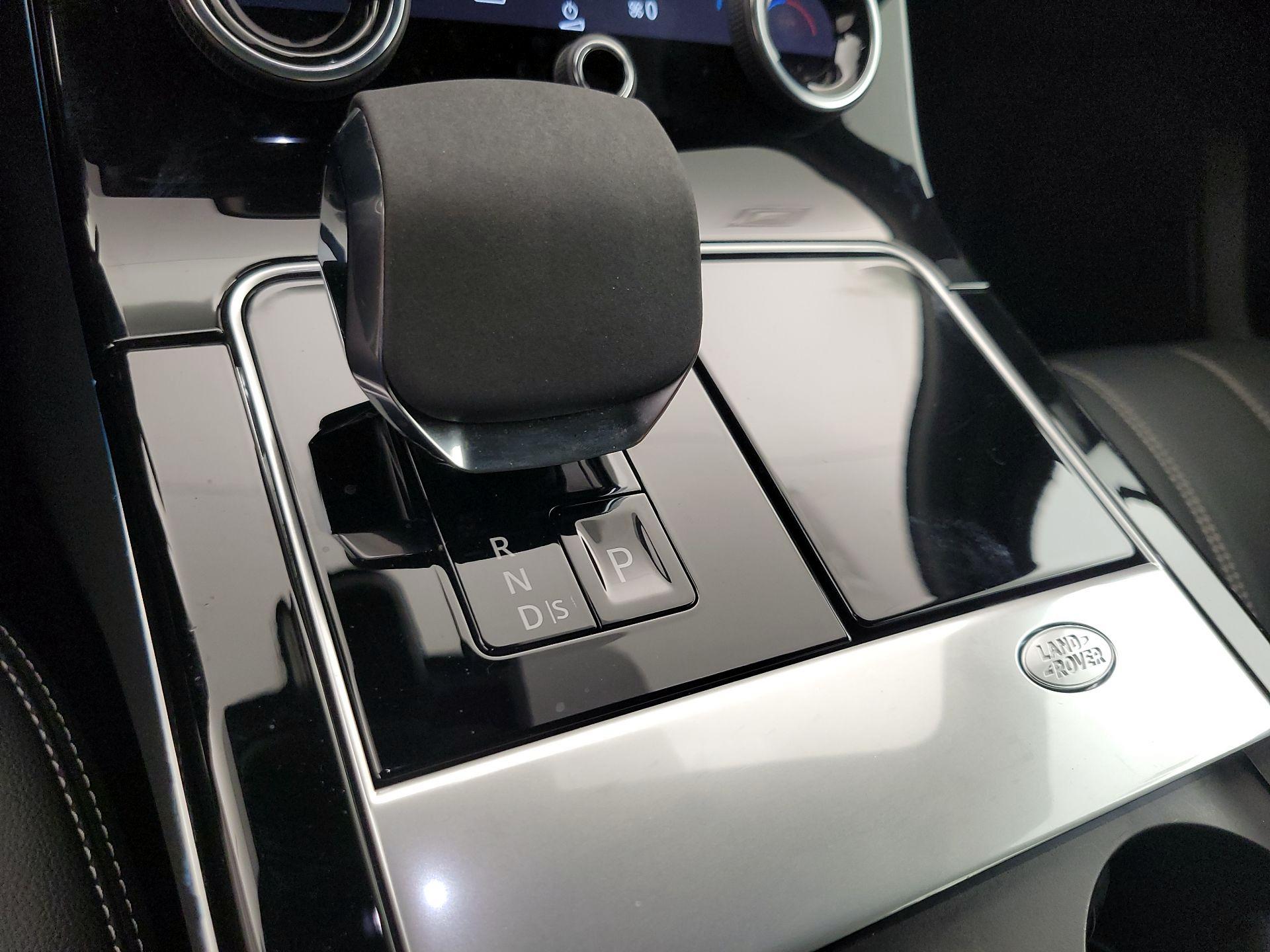 Thumbnail: 2021 Land Rover Range Rover Velar - 17