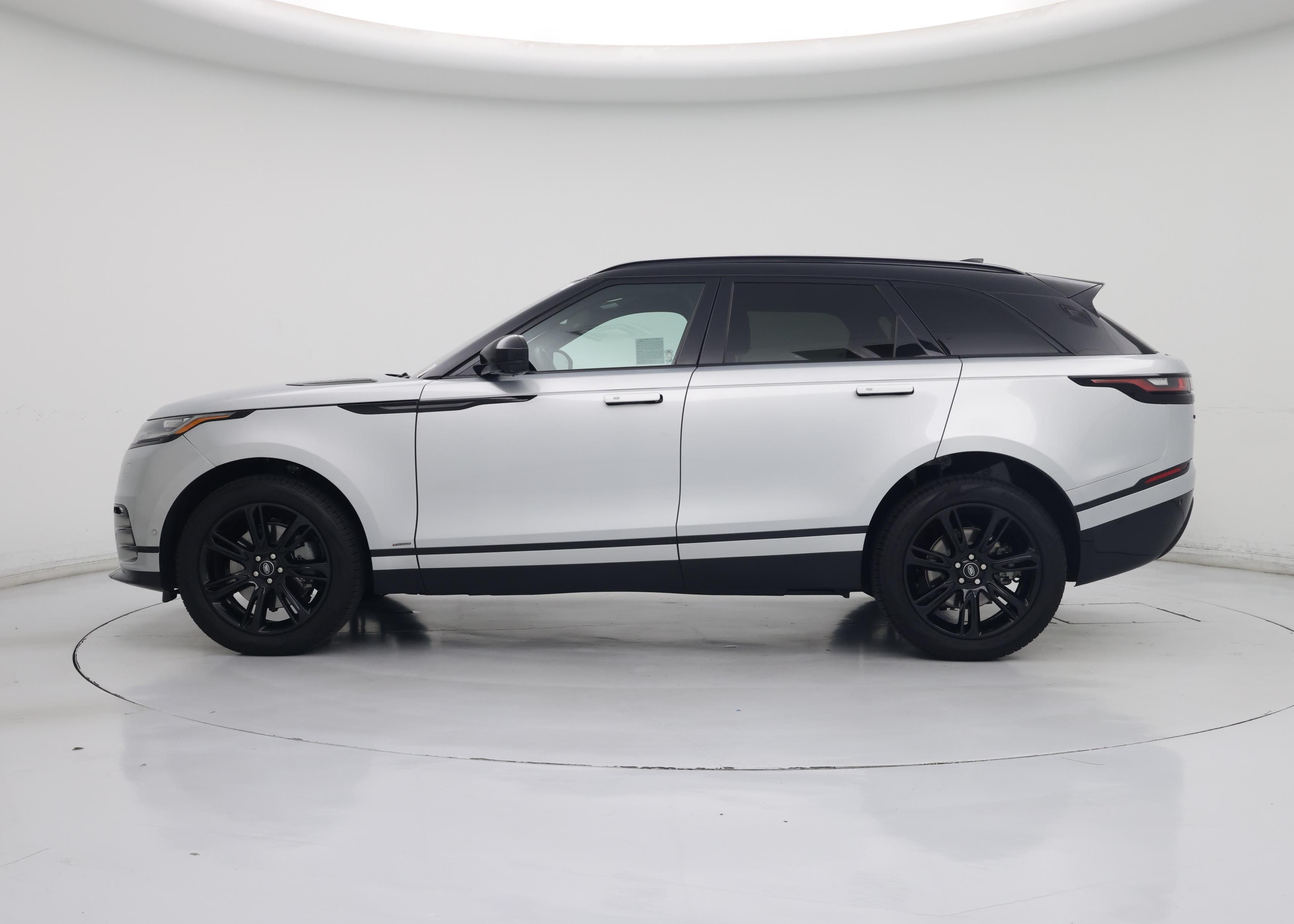 Thumbnail: 2021 Land Rover Range Rover Velar - 3