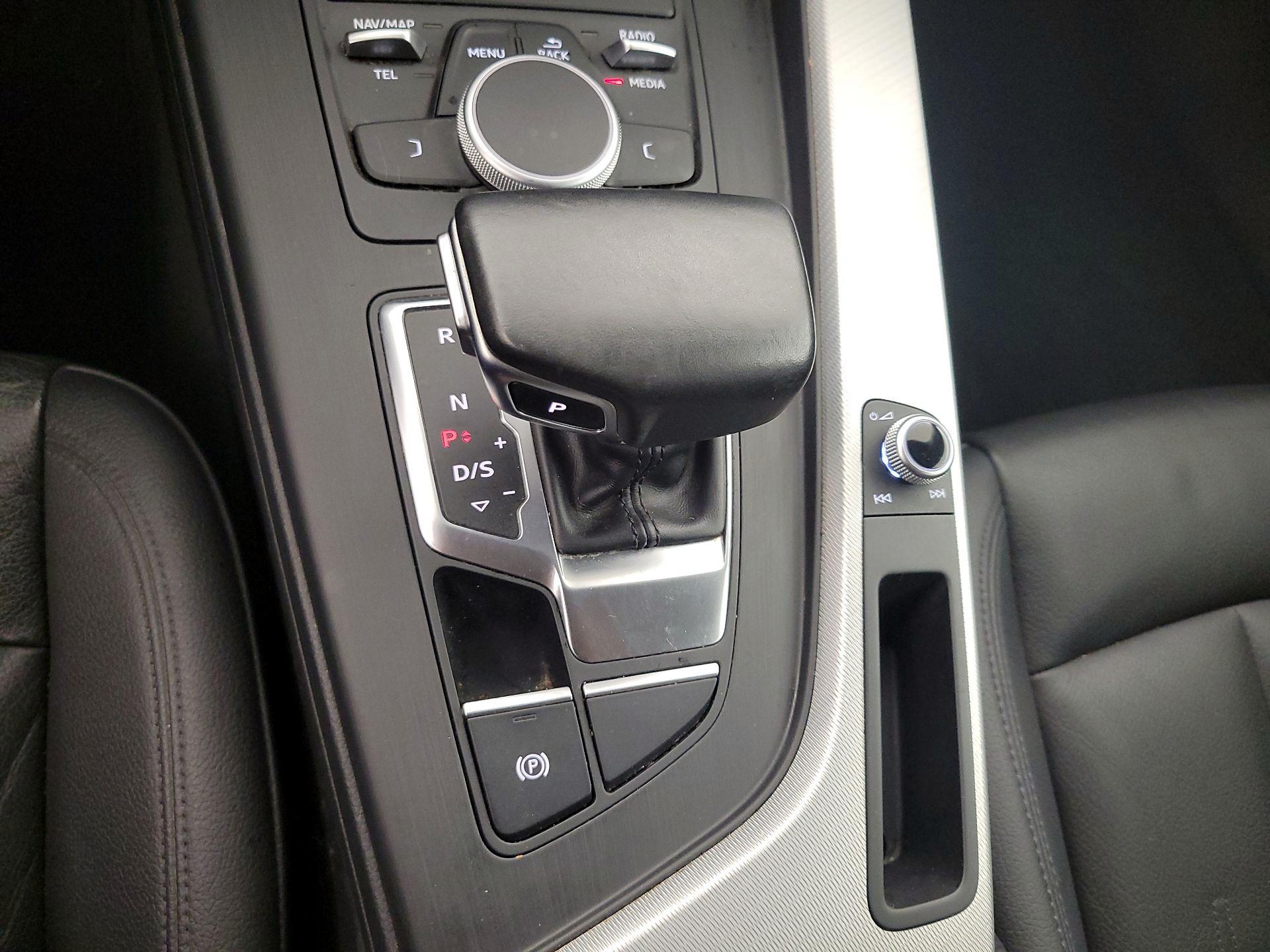 Thumbnail: 2017 Audi A4 - 17