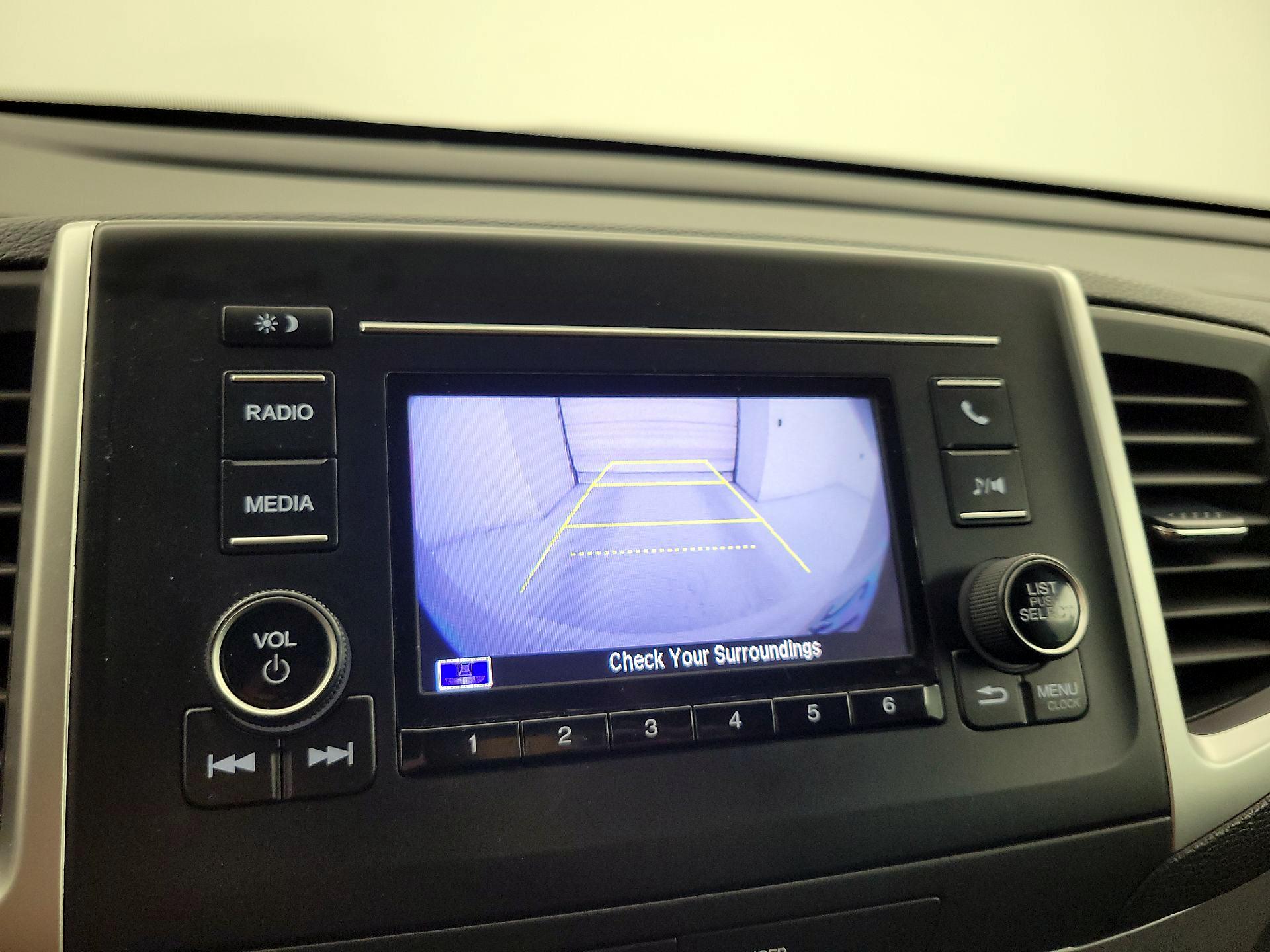 Thumbnail: 2017 Honda Pilot - 14