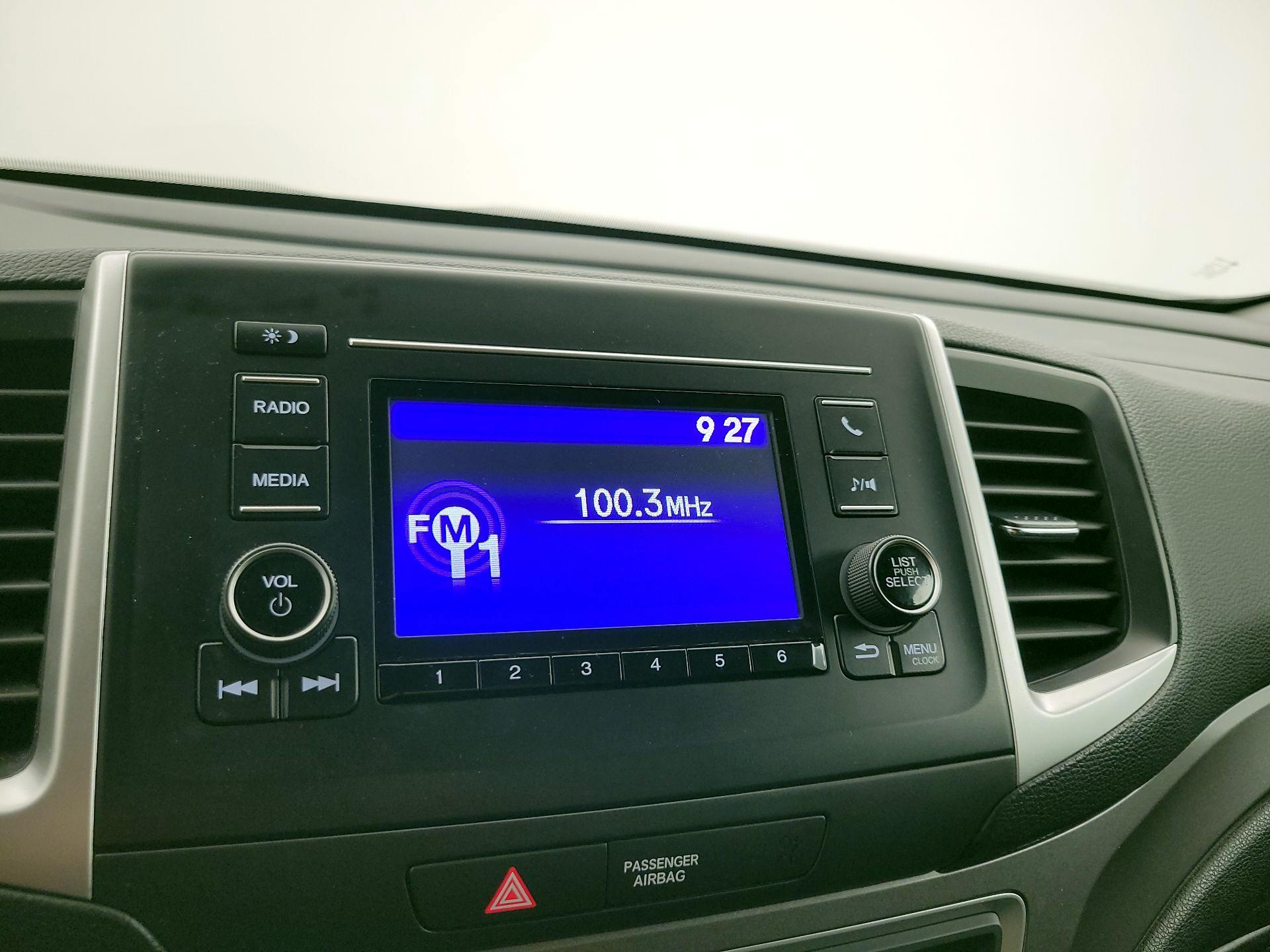 Thumbnail: 2017 Honda Pilot - 15