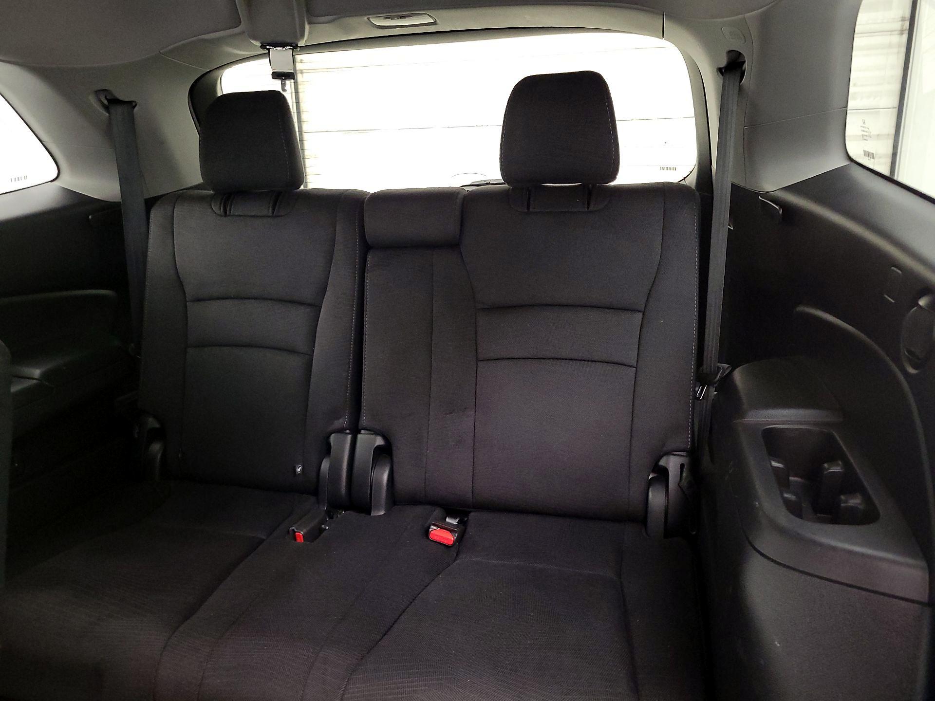 Thumbnail: 2017 Honda Pilot - 20