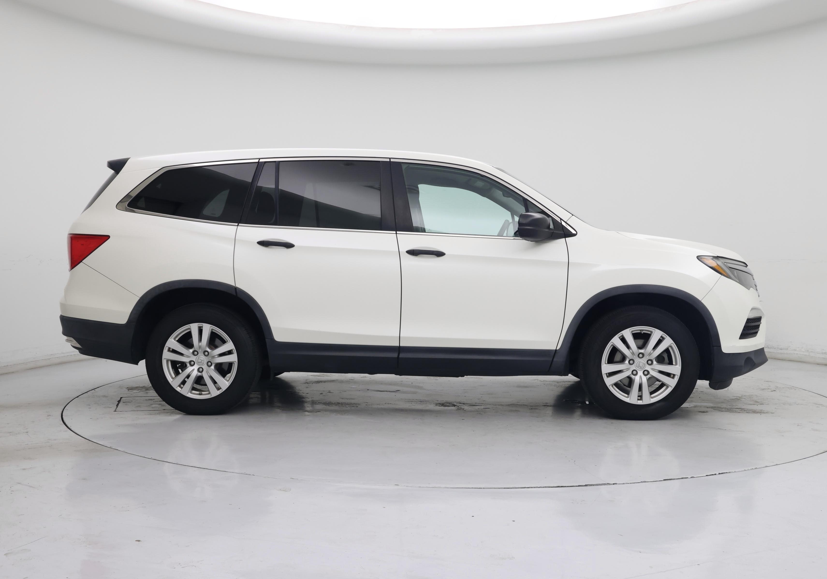 Thumbnail: 2017 Honda Pilot - 7