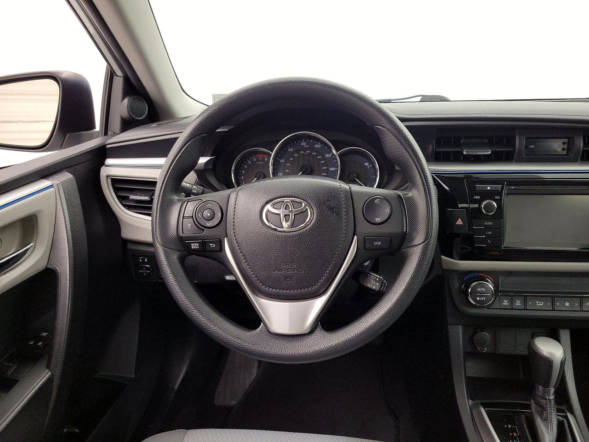 Thumbnail: 2016 Toyota Corolla - 10