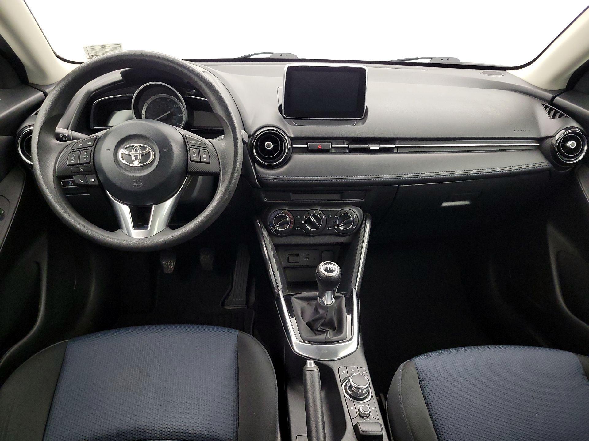 Thumbnail: 2017 Toyota Yaris iA - 9