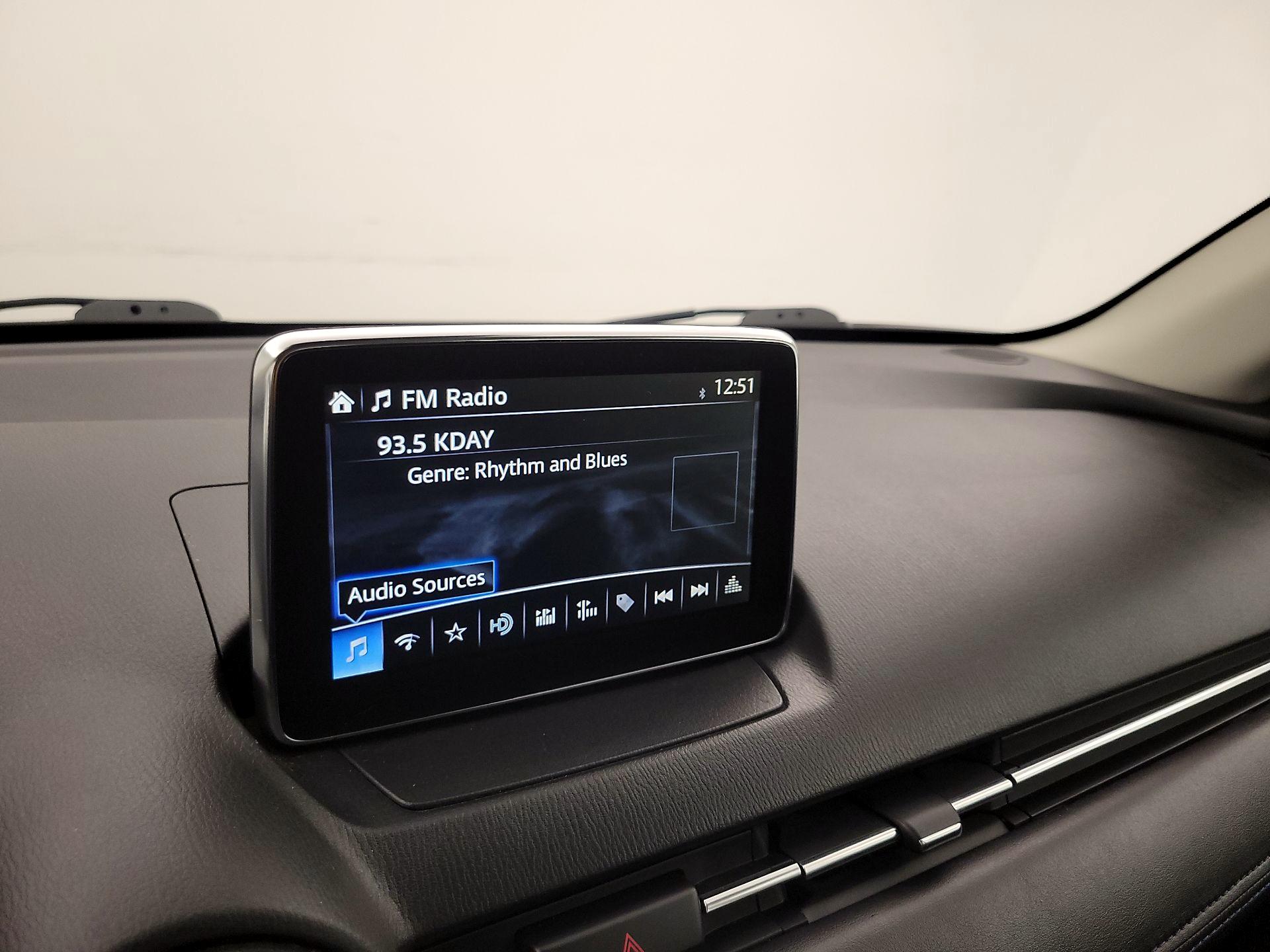 Thumbnail: 2017 Toyota Yaris iA - 15