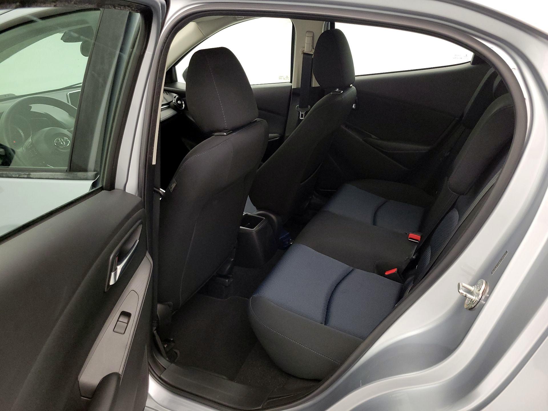 Thumbnail: 2017 Toyota Yaris iA - 18