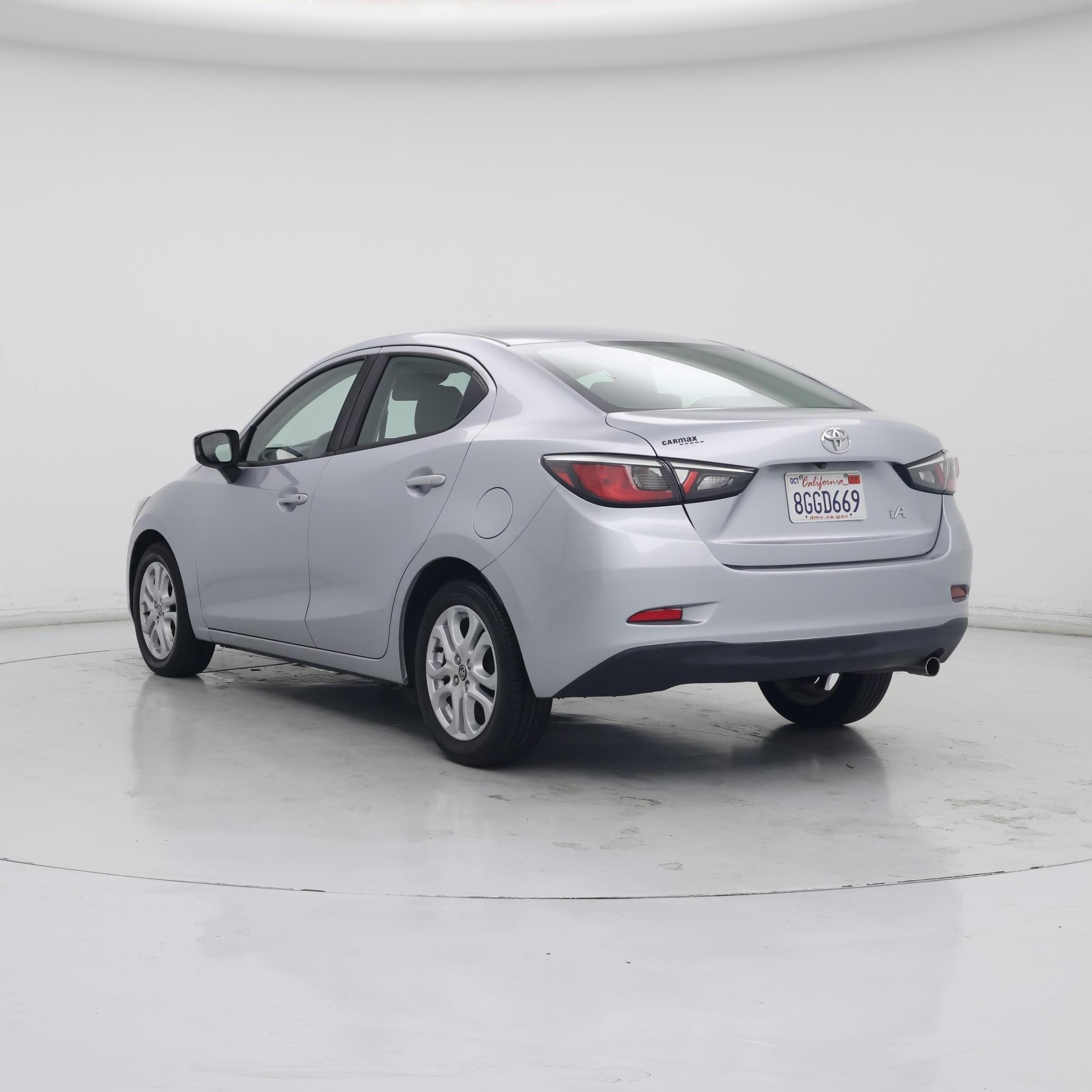 Thumbnail: 2017 Toyota Yaris iA - 2