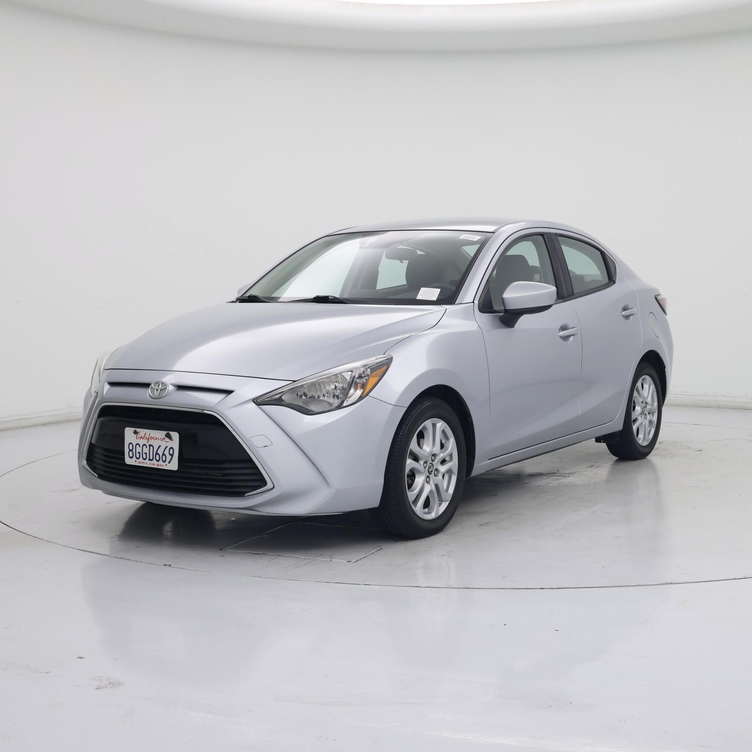 Thumbnail: 2017 Toyota Yaris iA - 4