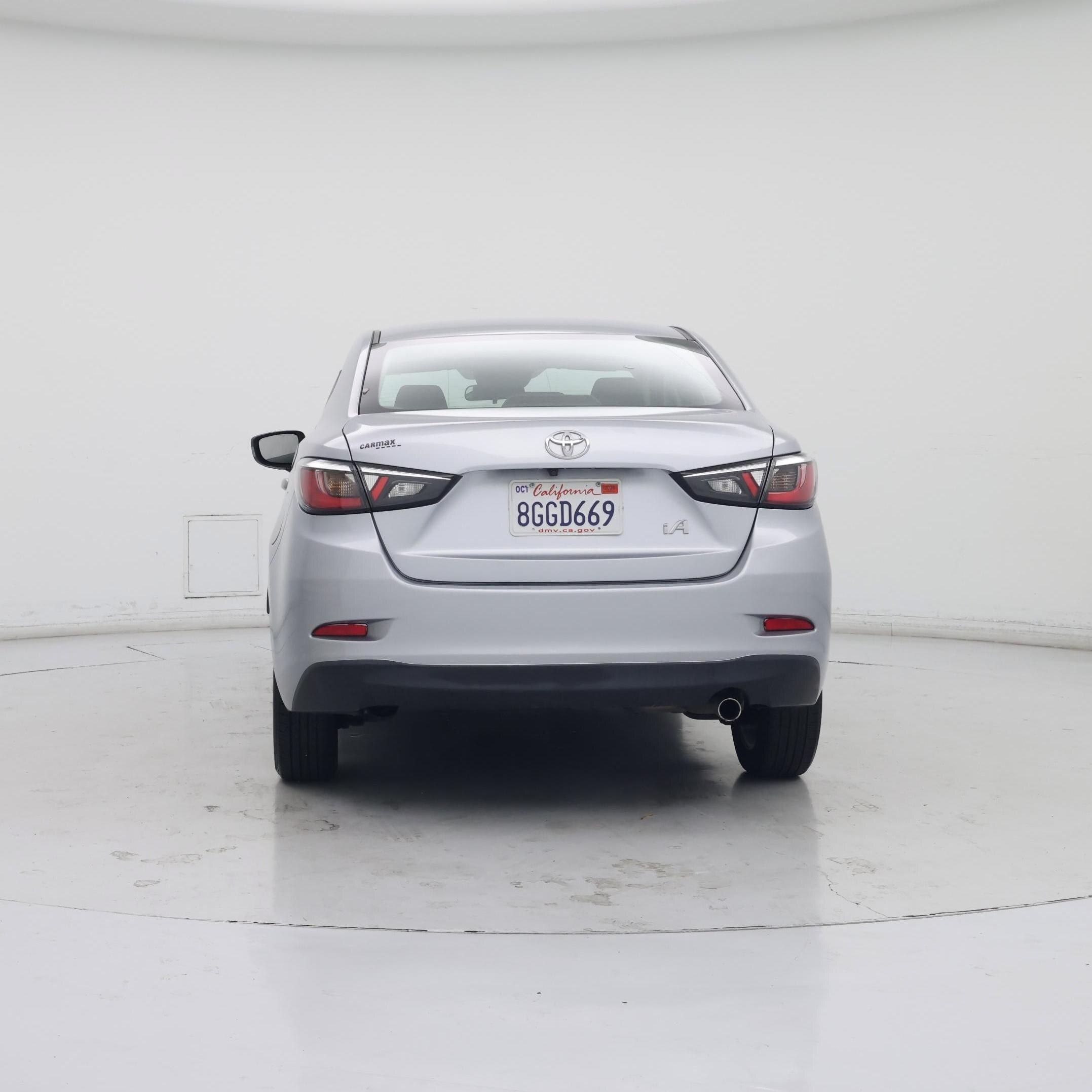 Thumbnail: 2017 Toyota Yaris iA - 6