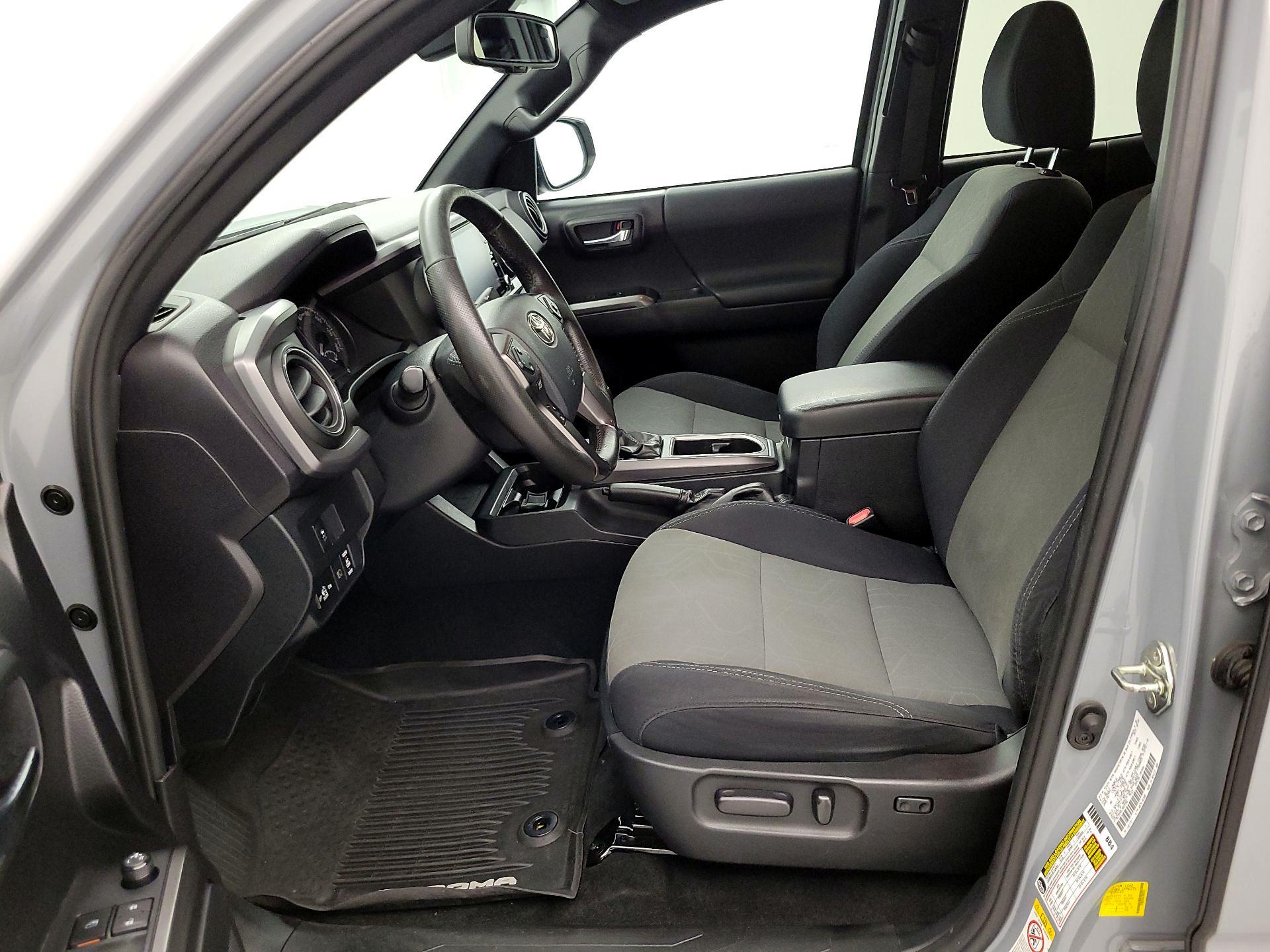 Thumbnail: 2020 Toyota Tacoma - 11