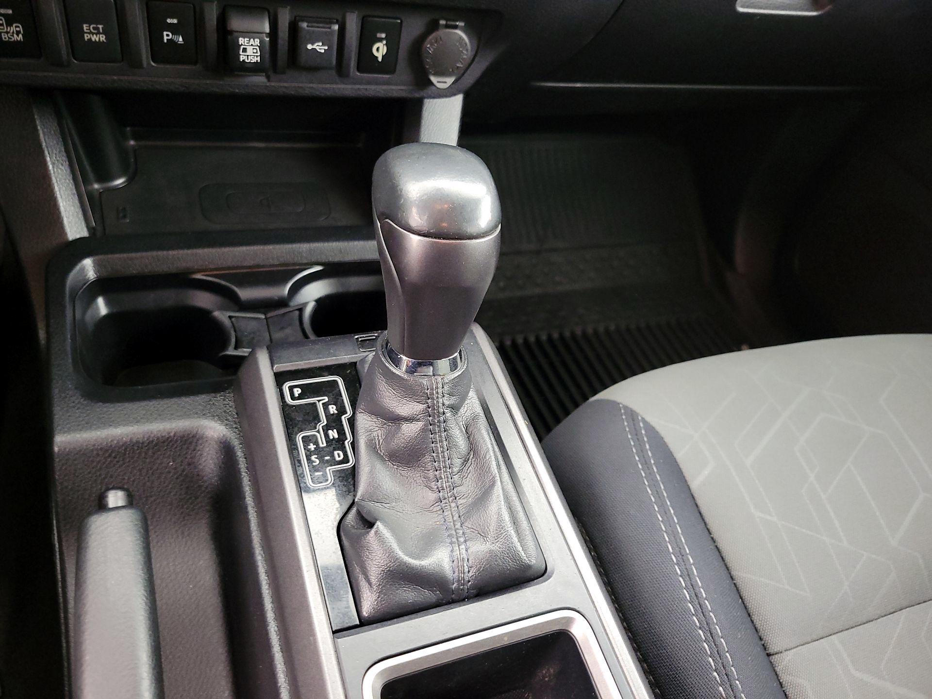 Thumbnail: 2020 Toyota Tacoma - 17