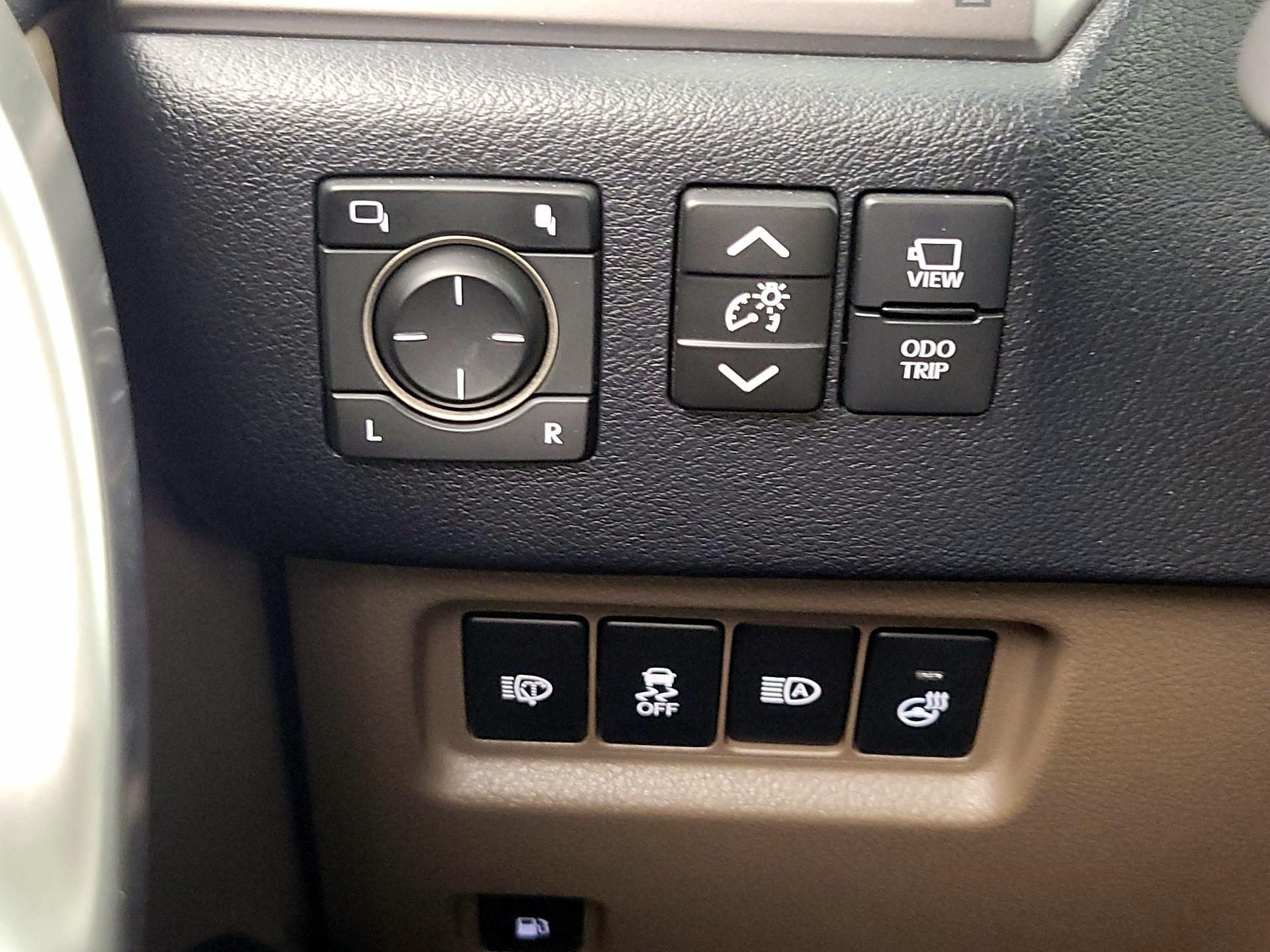 Thumbnail: 2023 Lexus GX - 13