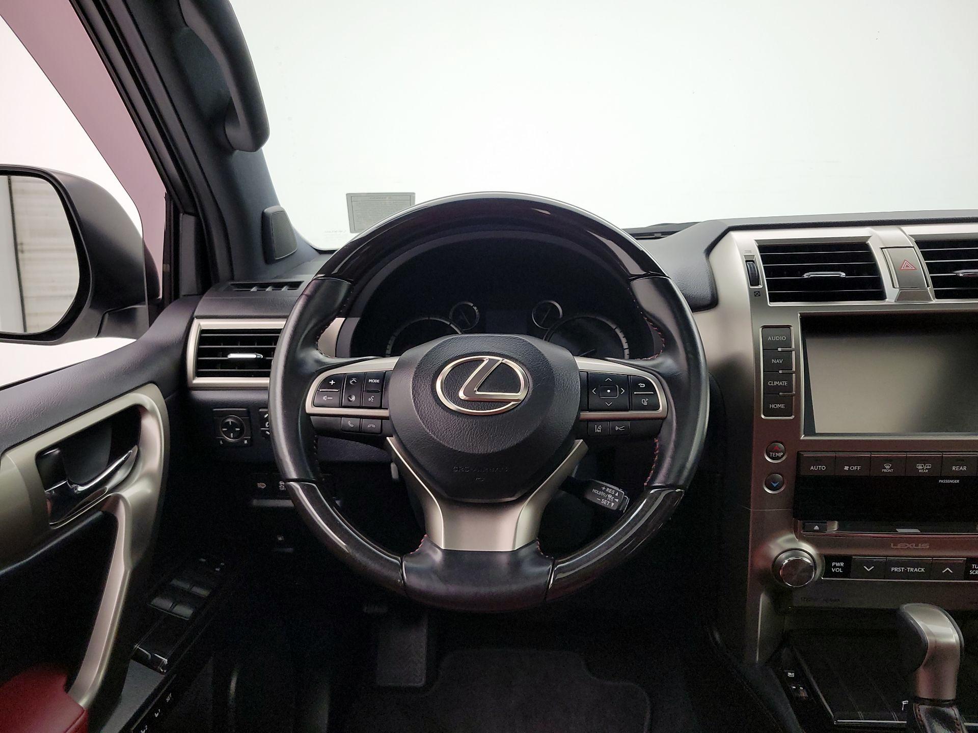 Thumbnail: 2020 Lexus GX - 10
