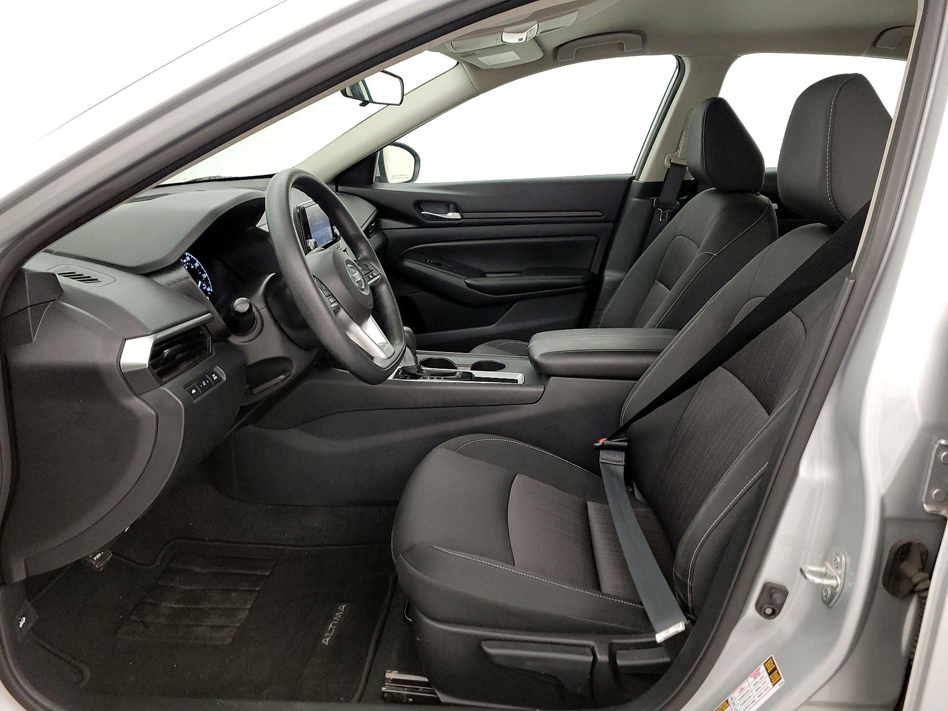 Thumbnail: 2022 Nissan Altima - 11