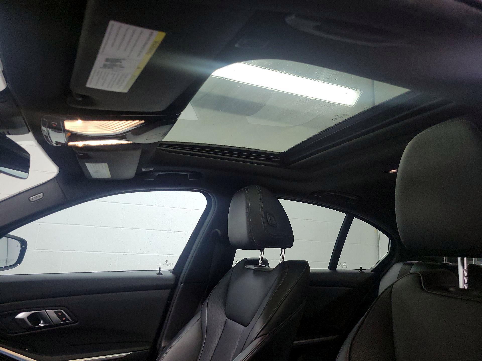 Thumbnail: 2023 BMW 3 Series - 18