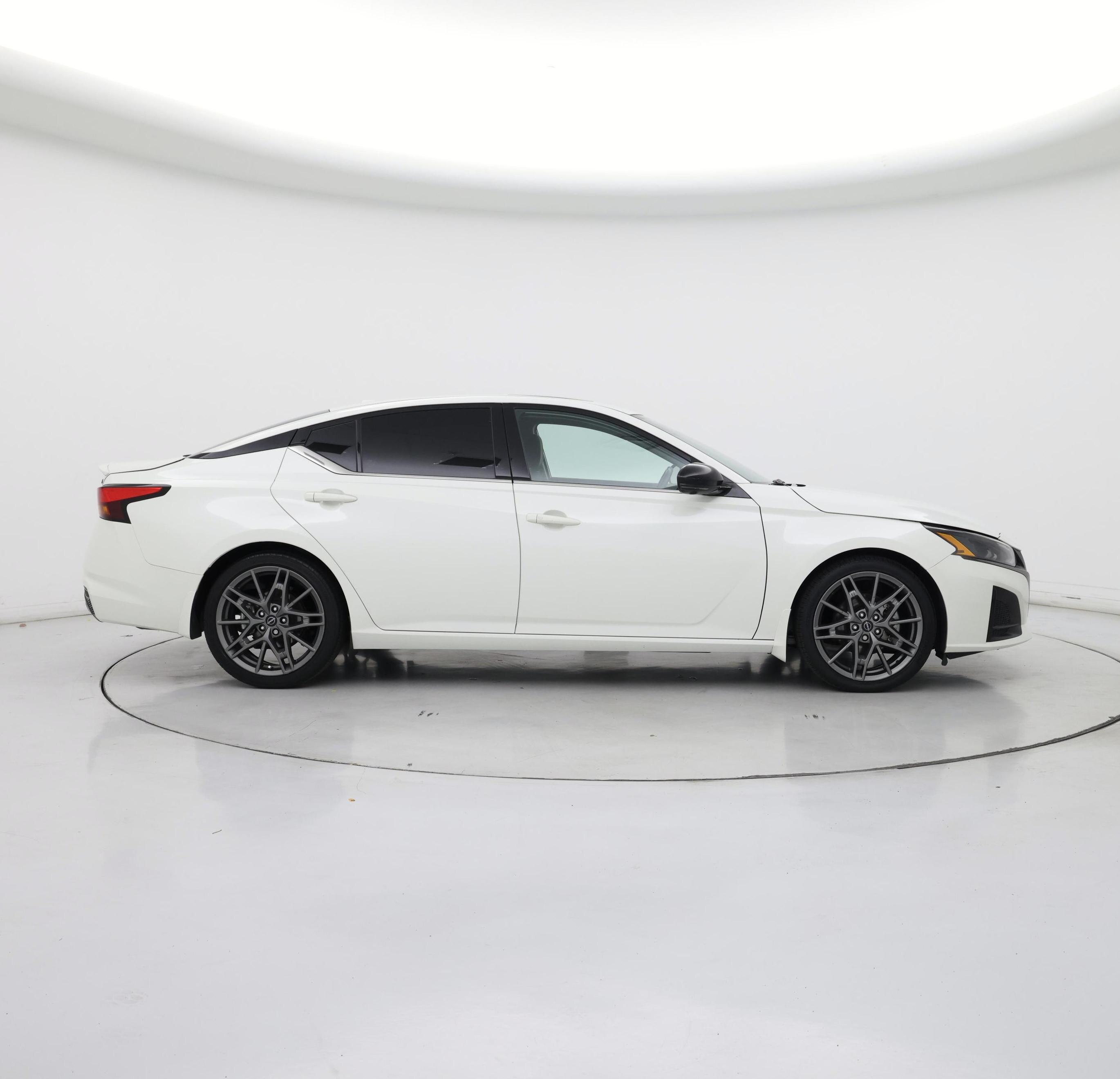 Thumbnail: 2023 Nissan Altima - 7