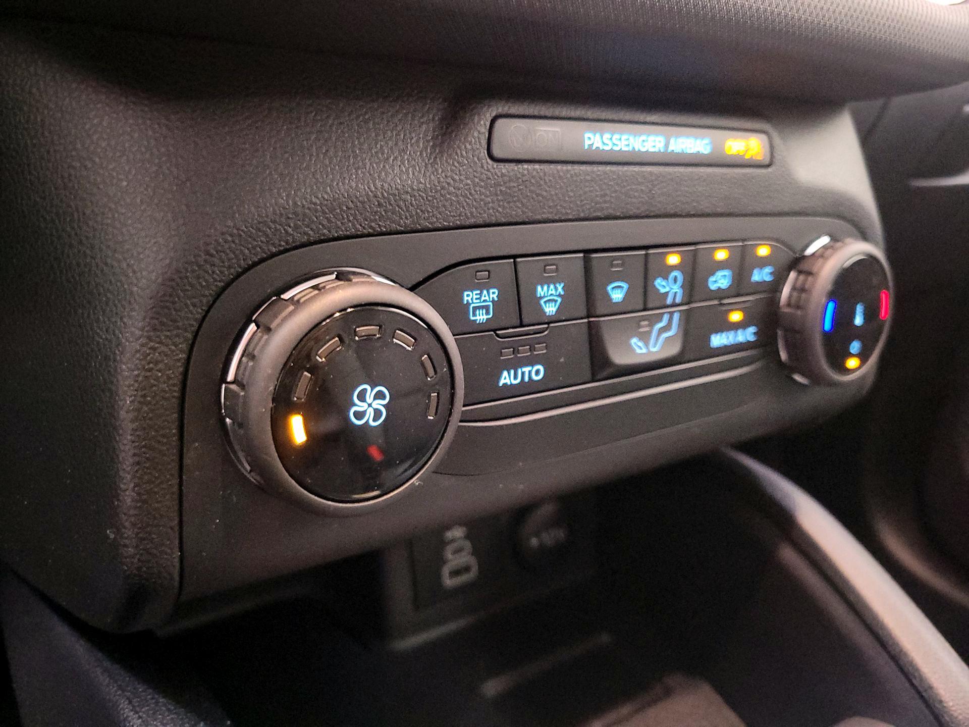 Thumbnail: 2023 Ford Bronco Sport - 16