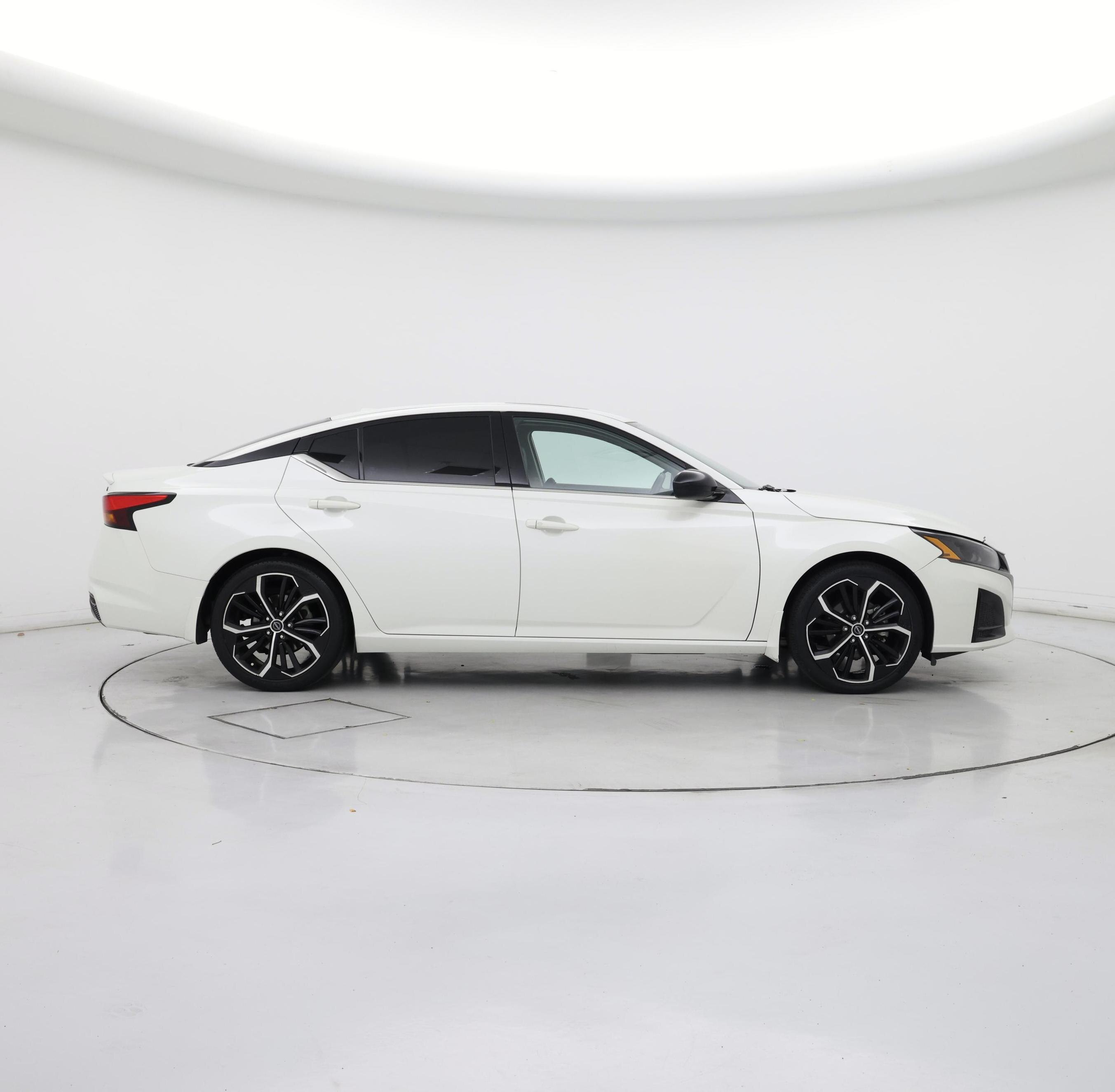 Thumbnail: 2023 Nissan Altima - 7