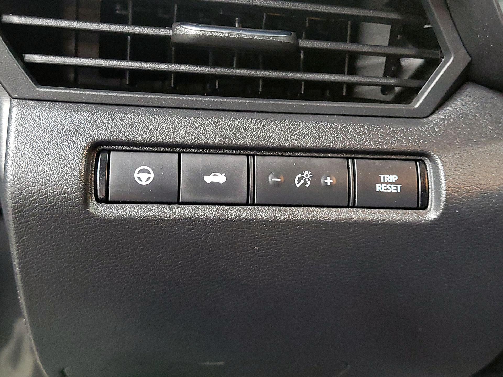 Thumbnail: 2020 Nissan Altima - 13