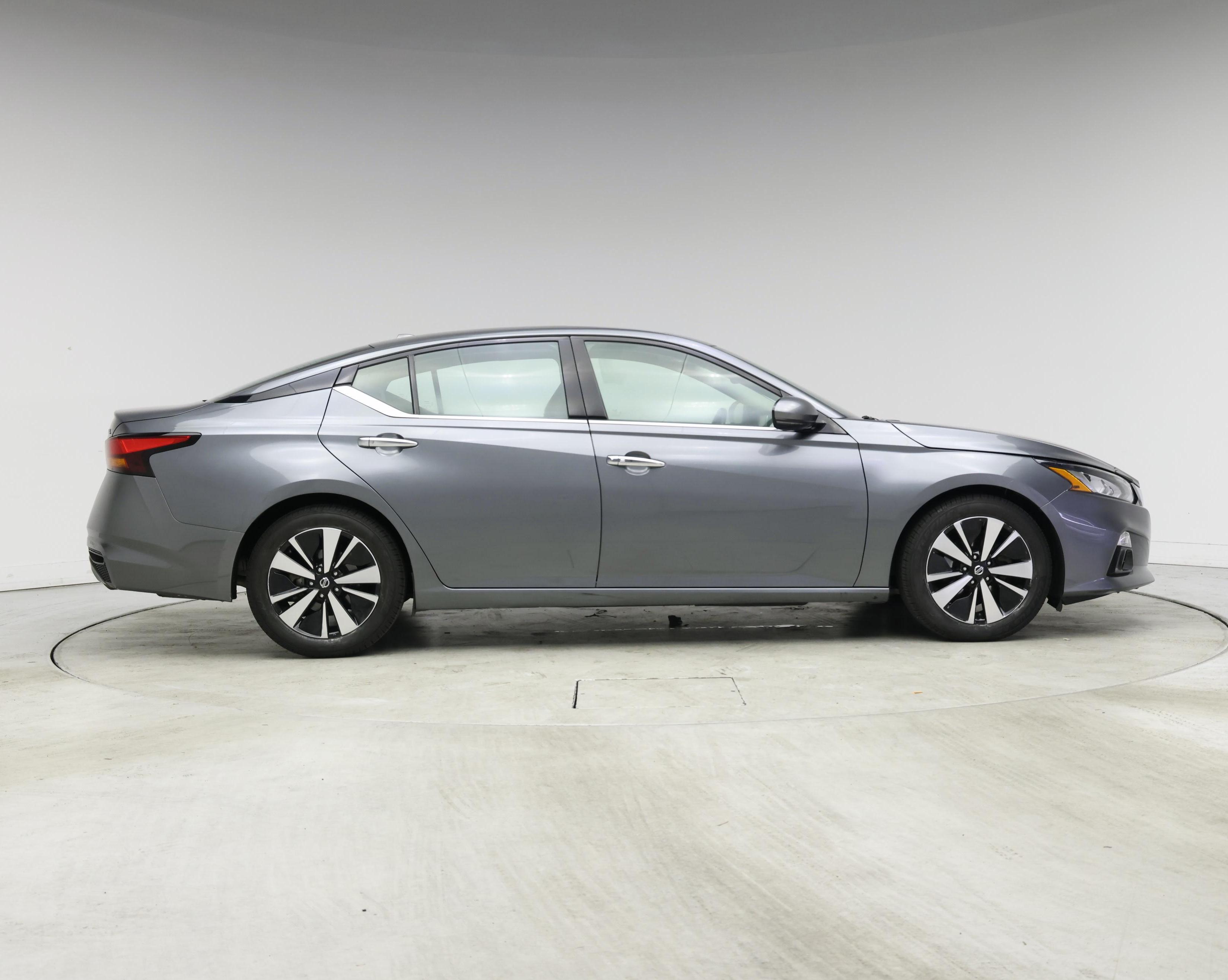 Thumbnail: 2020 Nissan Altima - 7