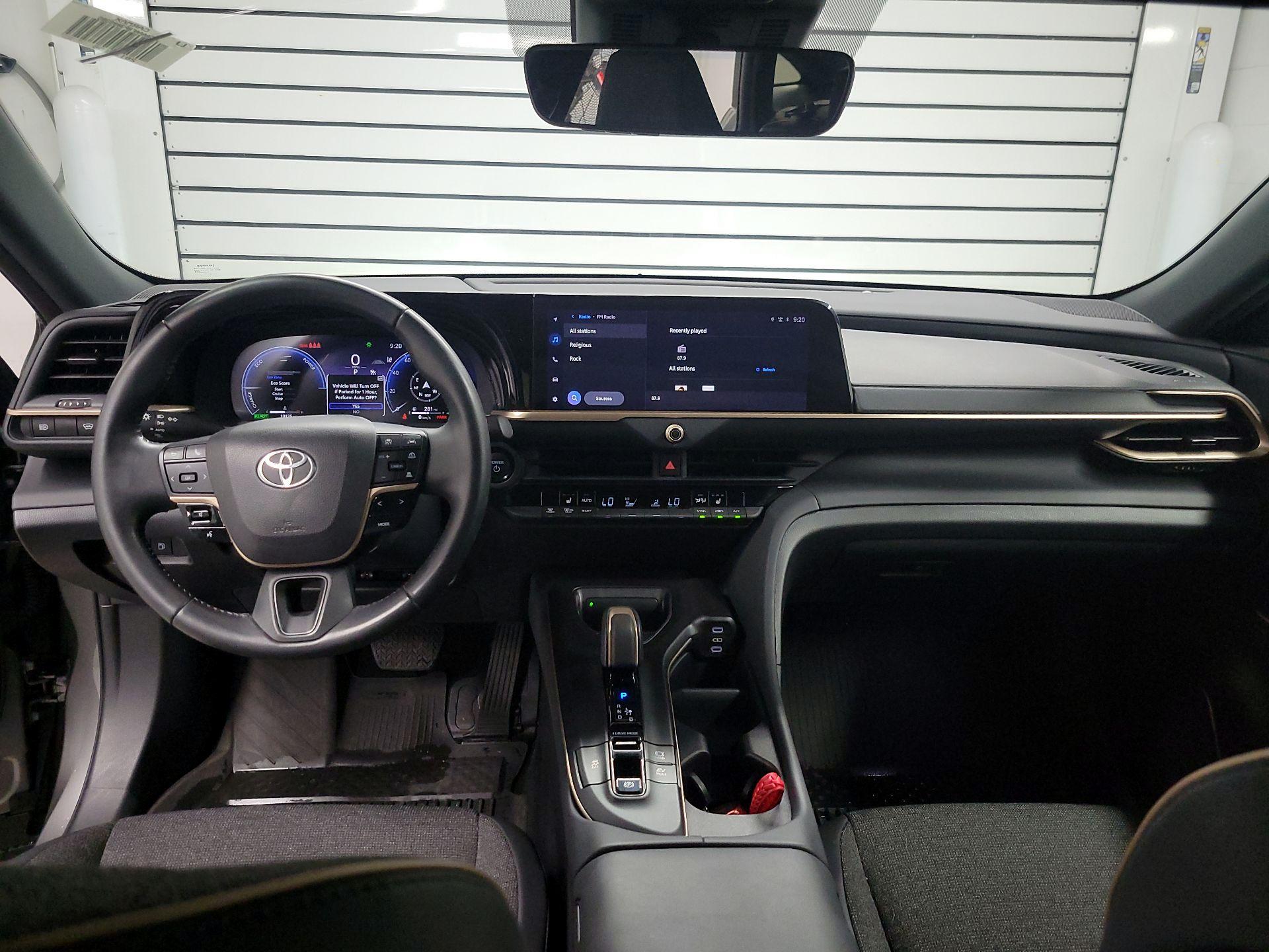 Thumbnail: 2023 Toyota Crown - 9