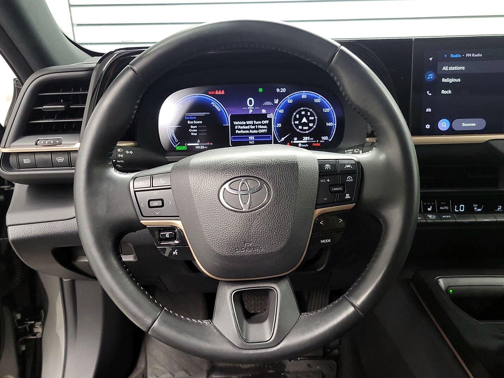 Thumbnail: 2023 Toyota Crown - 10