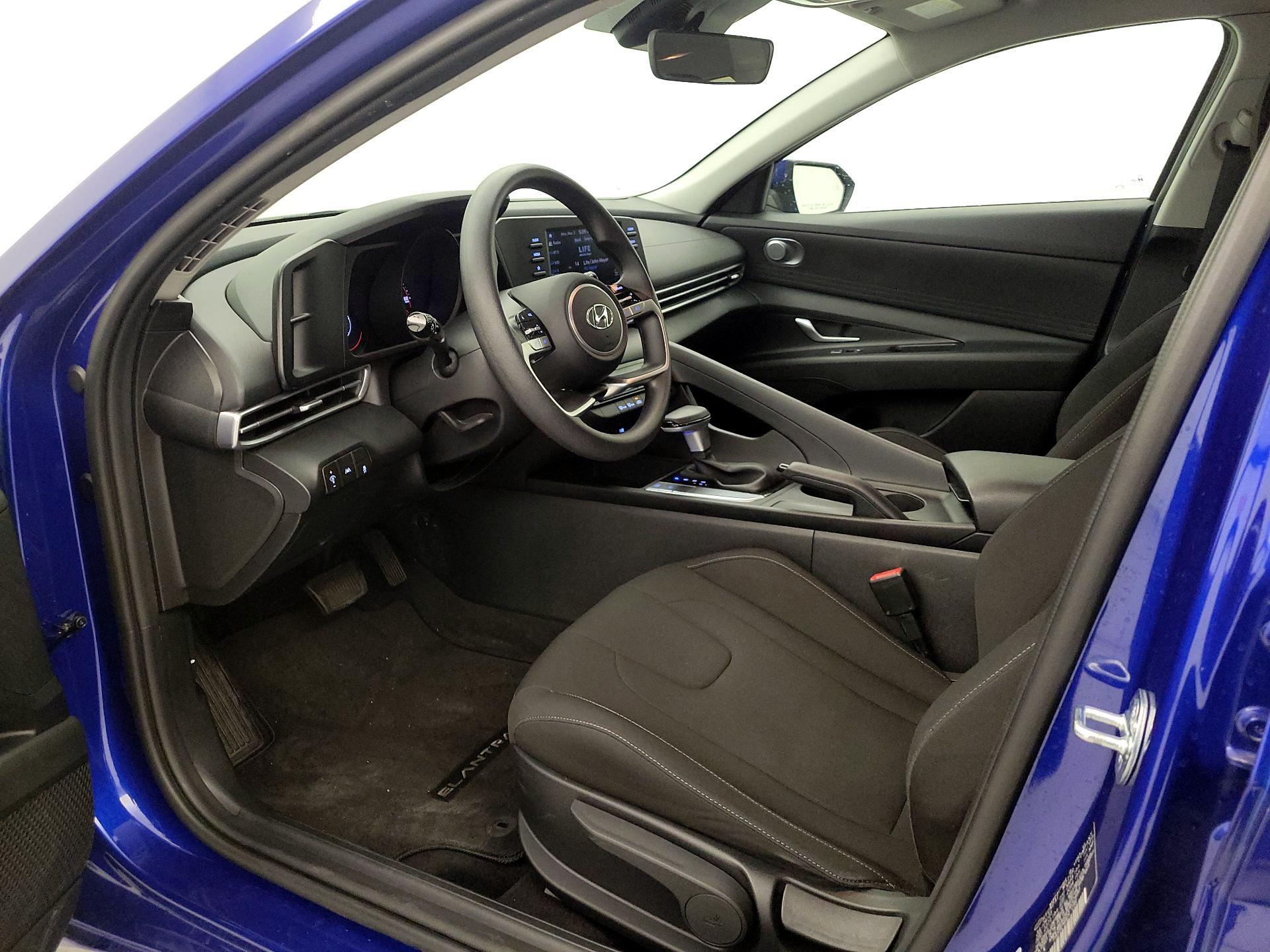 Thumbnail: 2023 Hyundai Elantra - 11