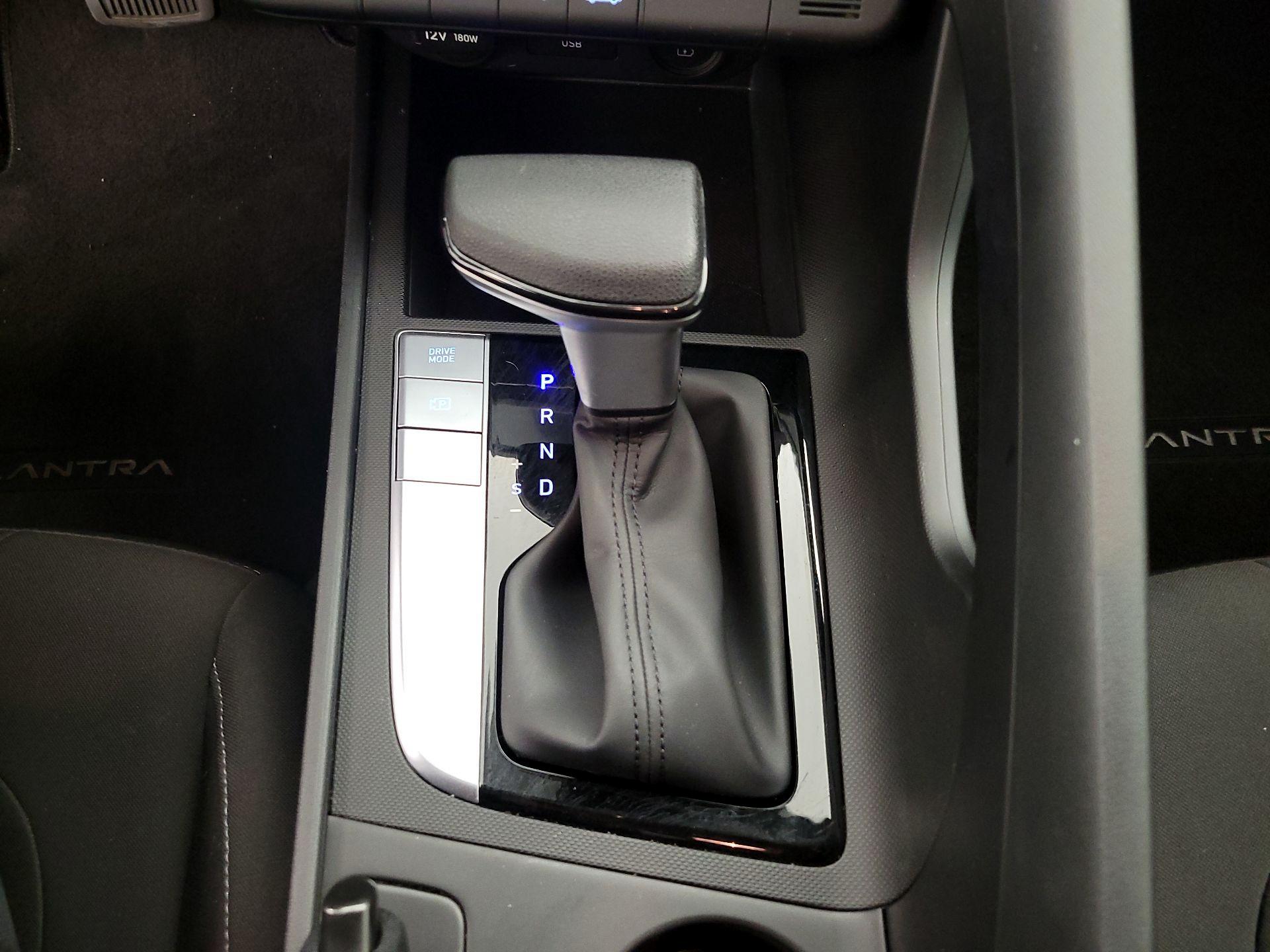 Thumbnail: 2023 Hyundai Elantra - 17