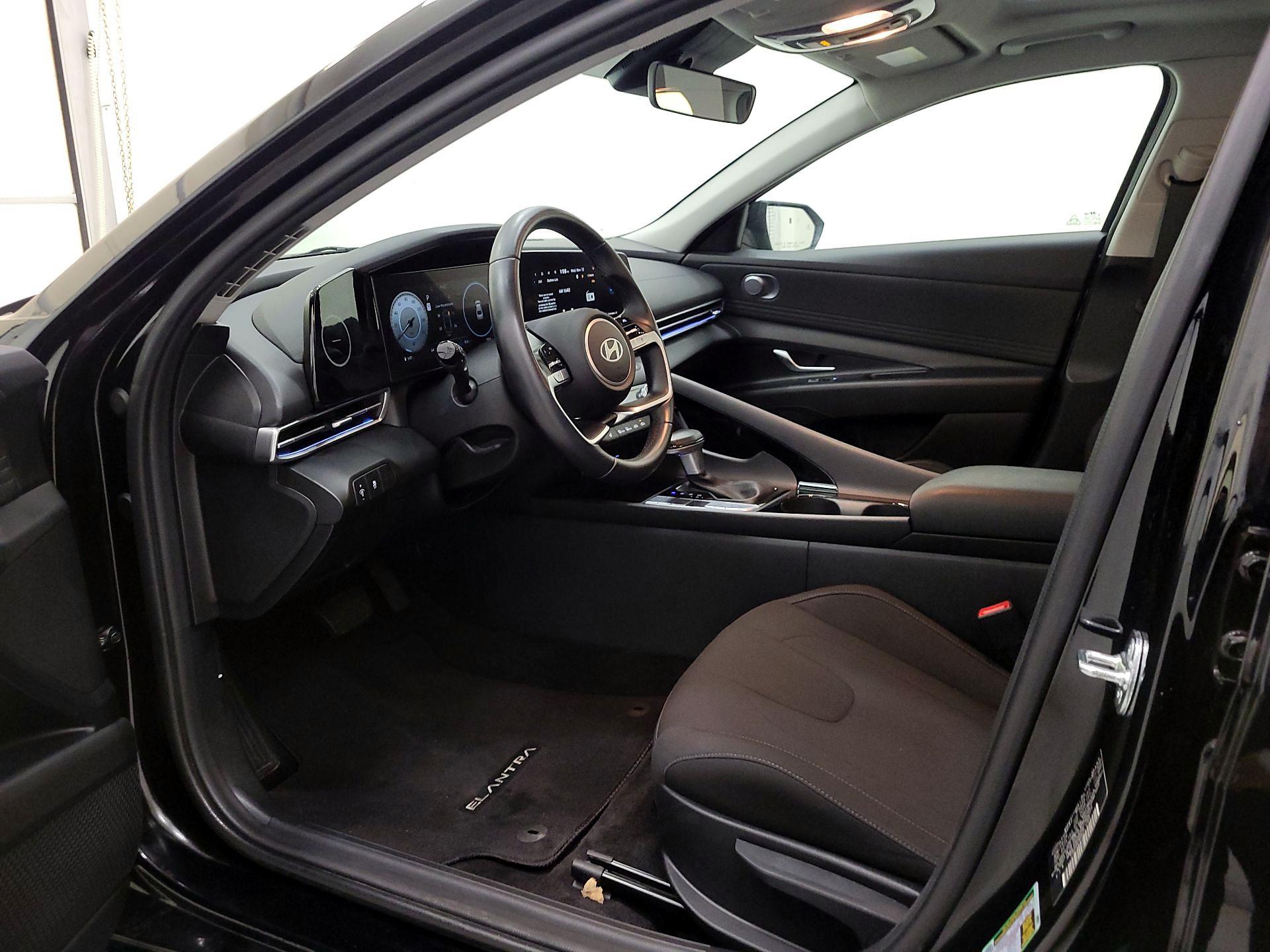 Thumbnail: 2024 Hyundai Elantra - 11