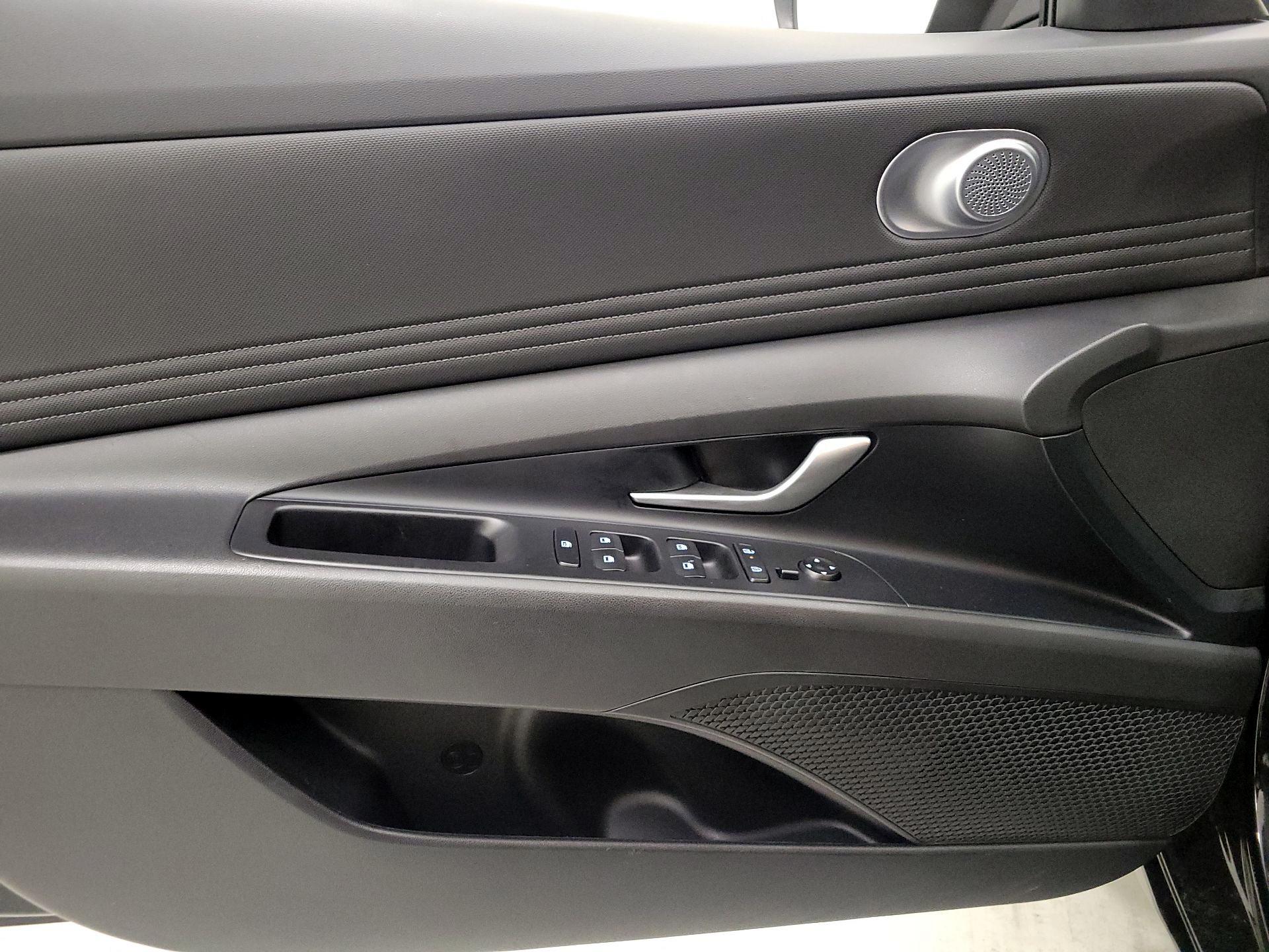 Thumbnail: 2024 Hyundai Elantra - 12