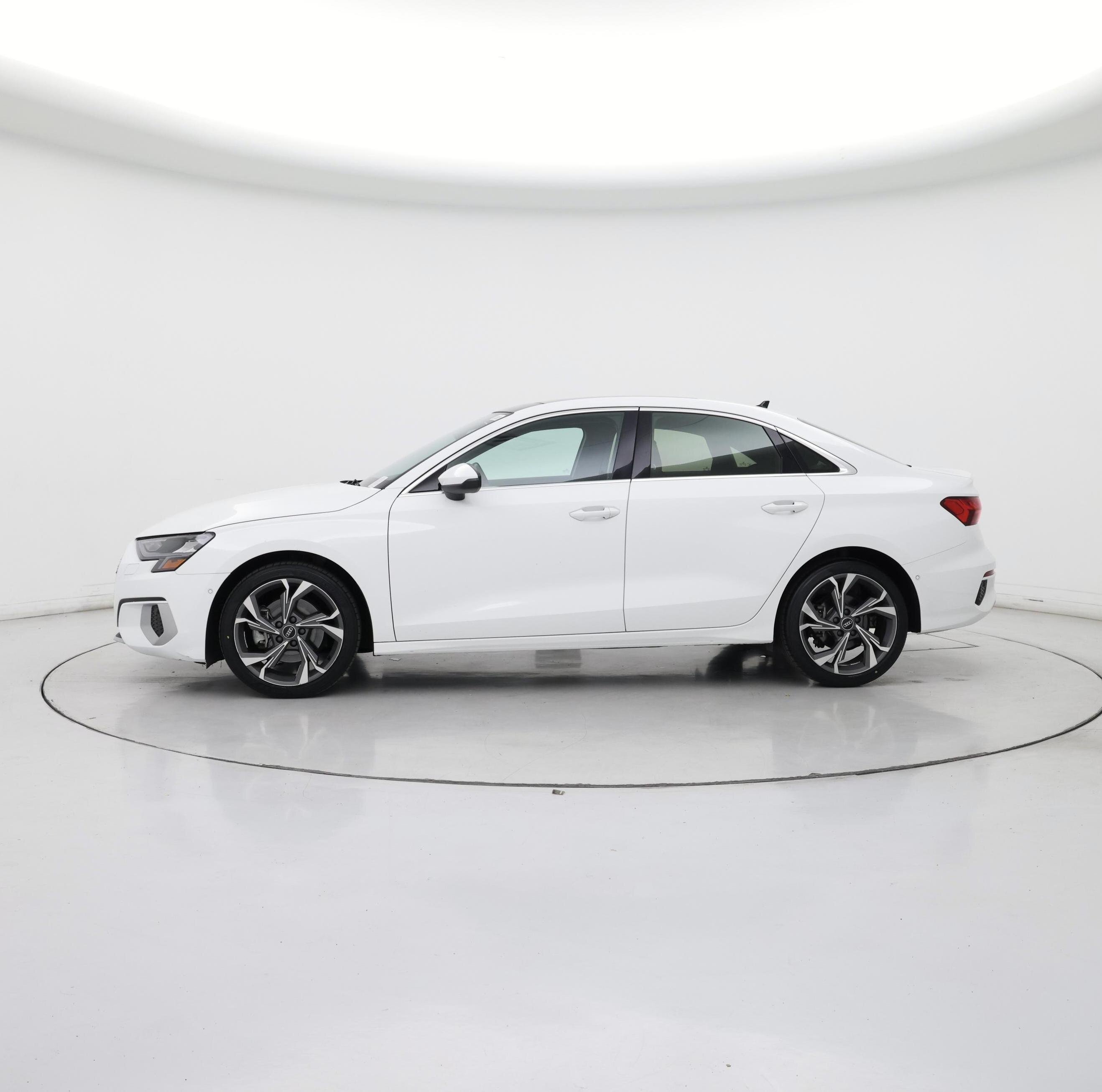 Thumbnail: 2022 Audi A3 - 3