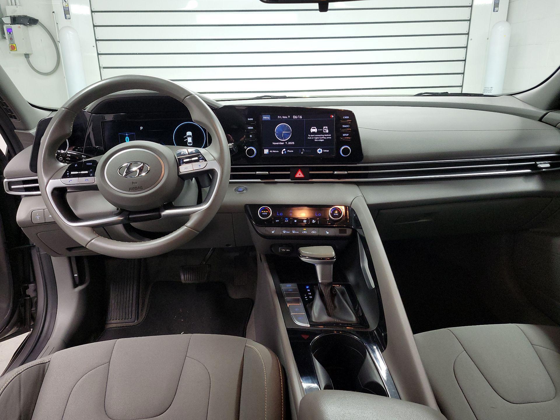 Thumbnail: 2021 Hyundai Elantra - 9