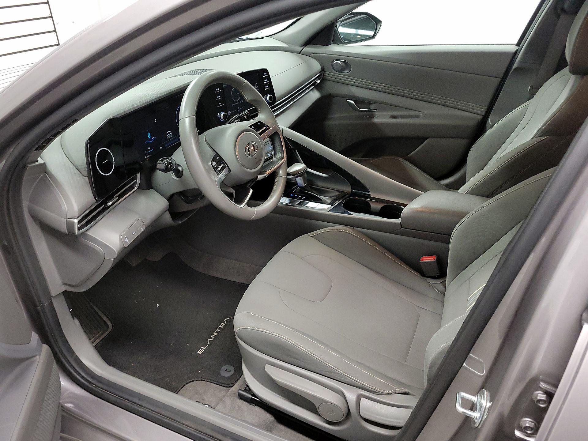 Thumbnail: 2021 Hyundai Elantra - 11