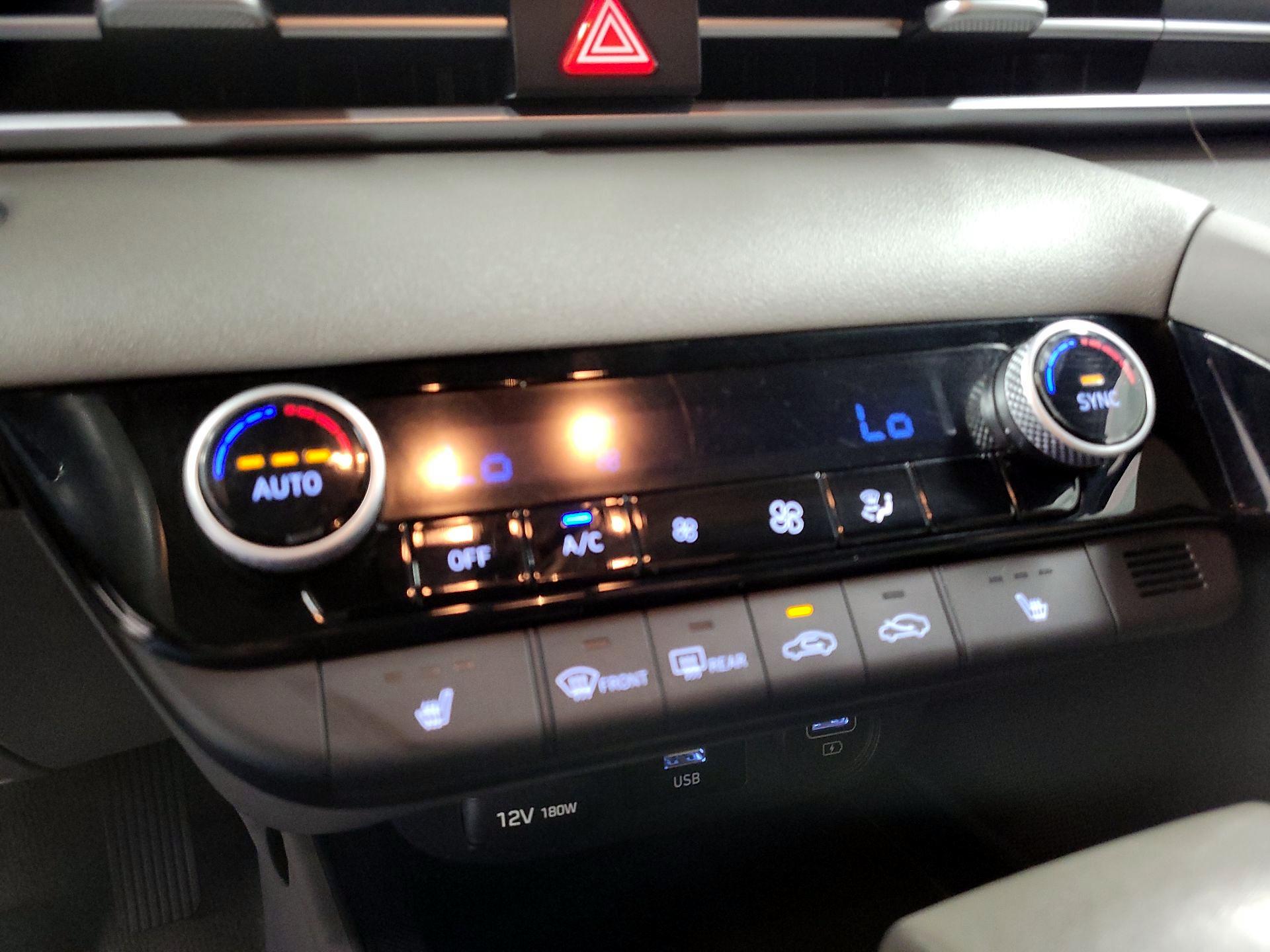 Thumbnail: 2021 Hyundai Elantra - 16