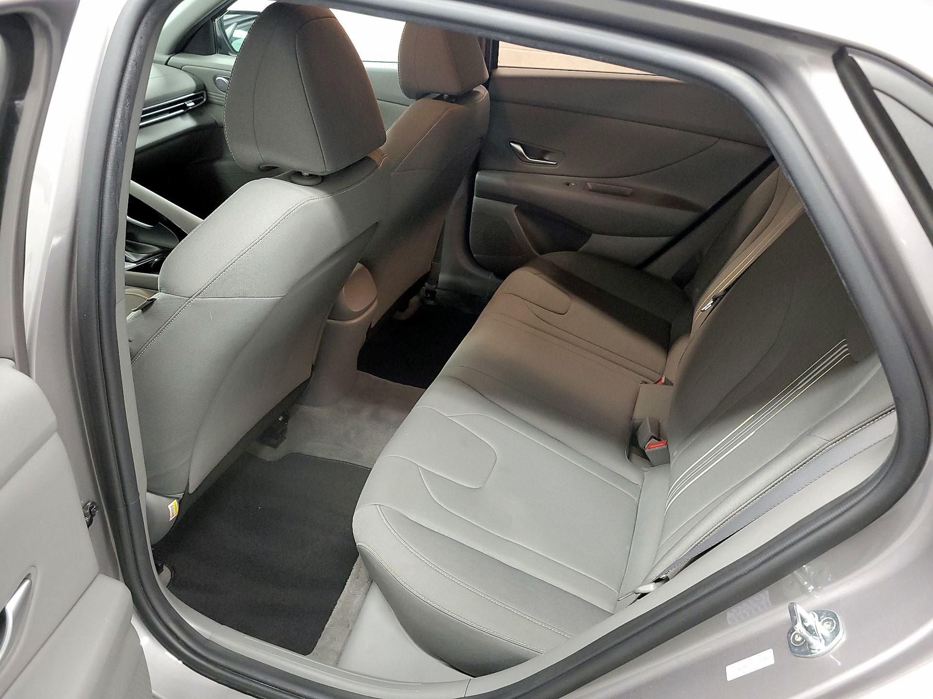 Thumbnail: 2021 Hyundai Elantra - 19