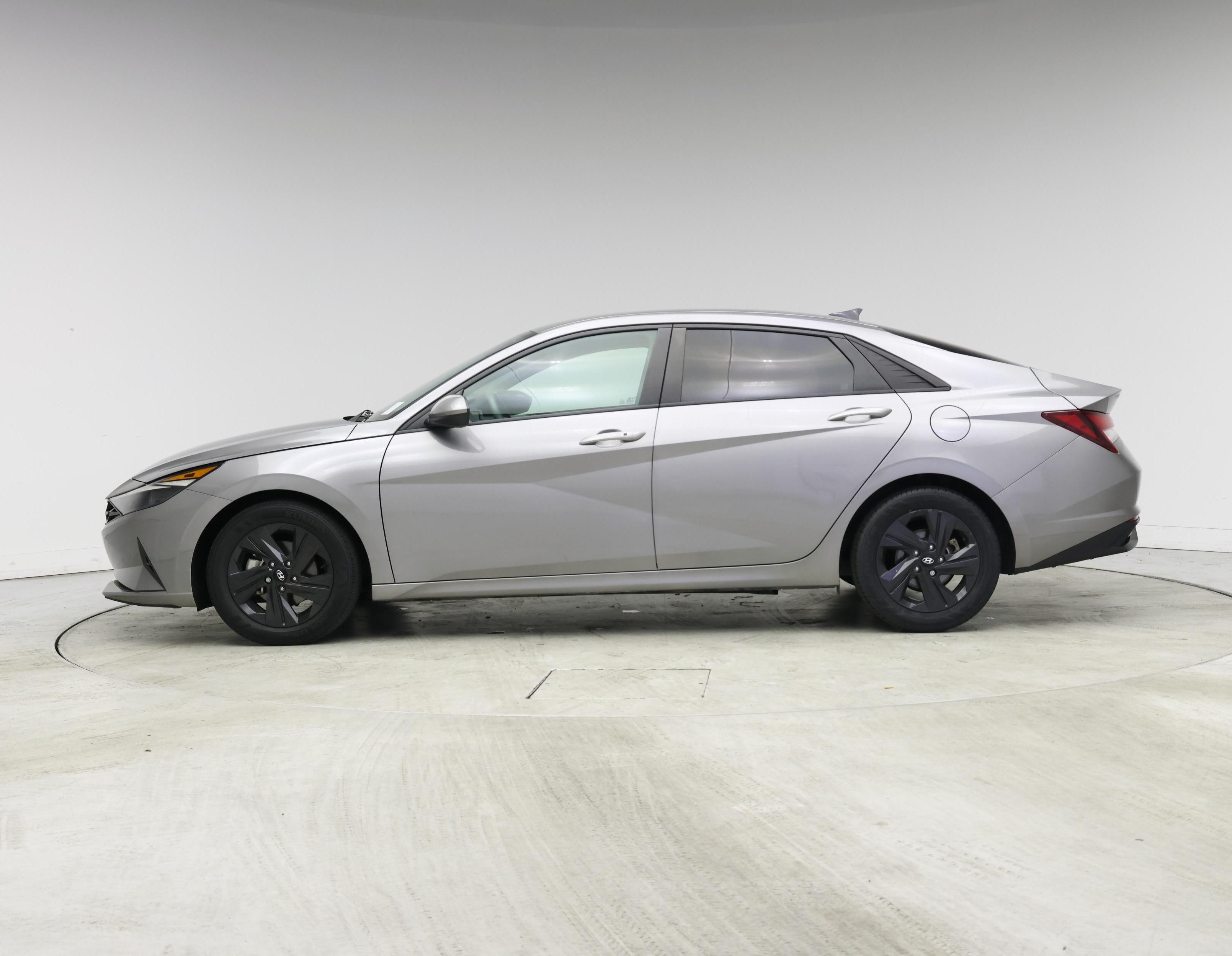 Thumbnail: 2021 Hyundai Elantra - 3