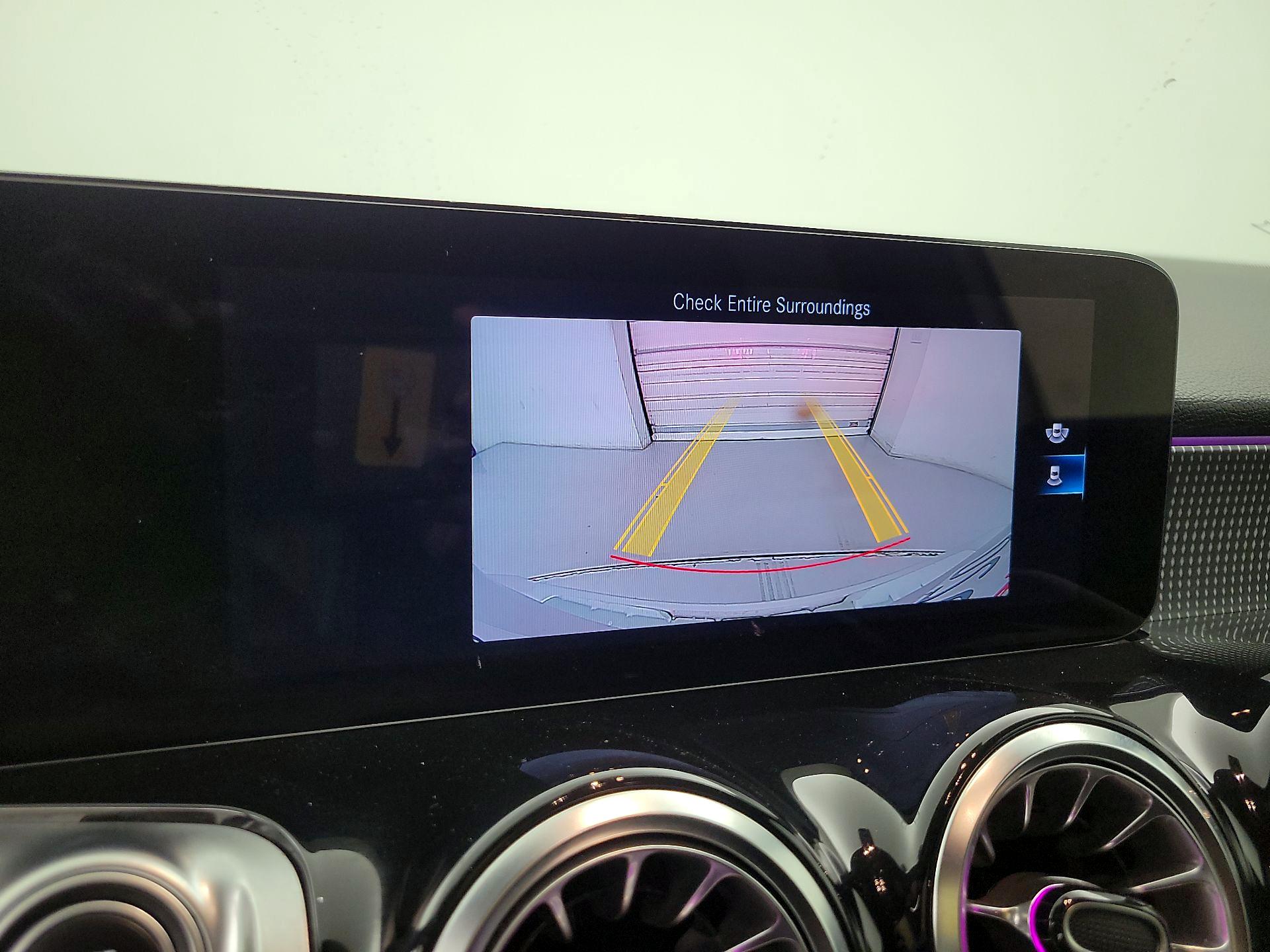 Thumbnail: 2022 Mercedes-Benz GLB - 14