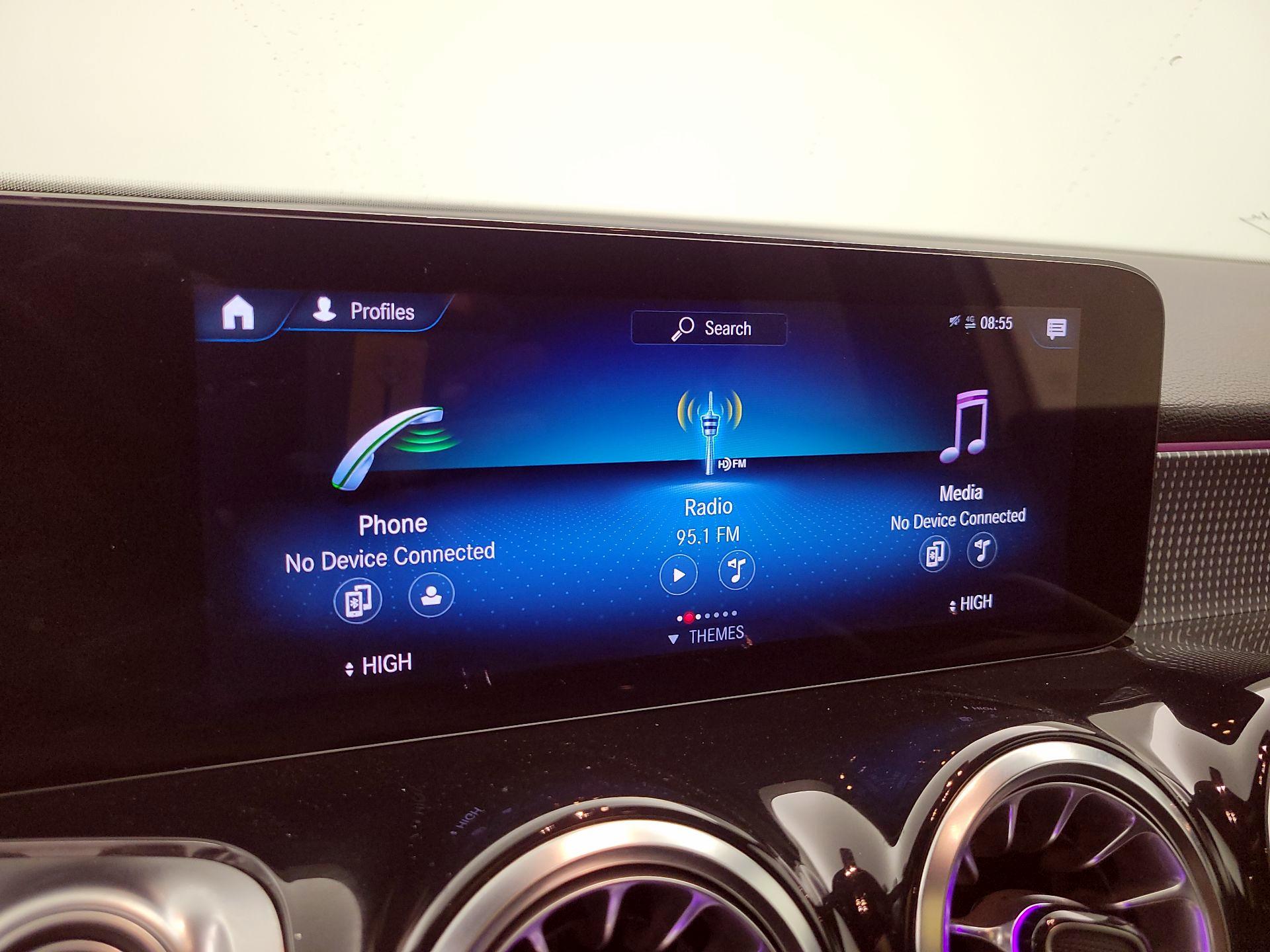 Thumbnail: 2022 Mercedes-Benz GLB - 15