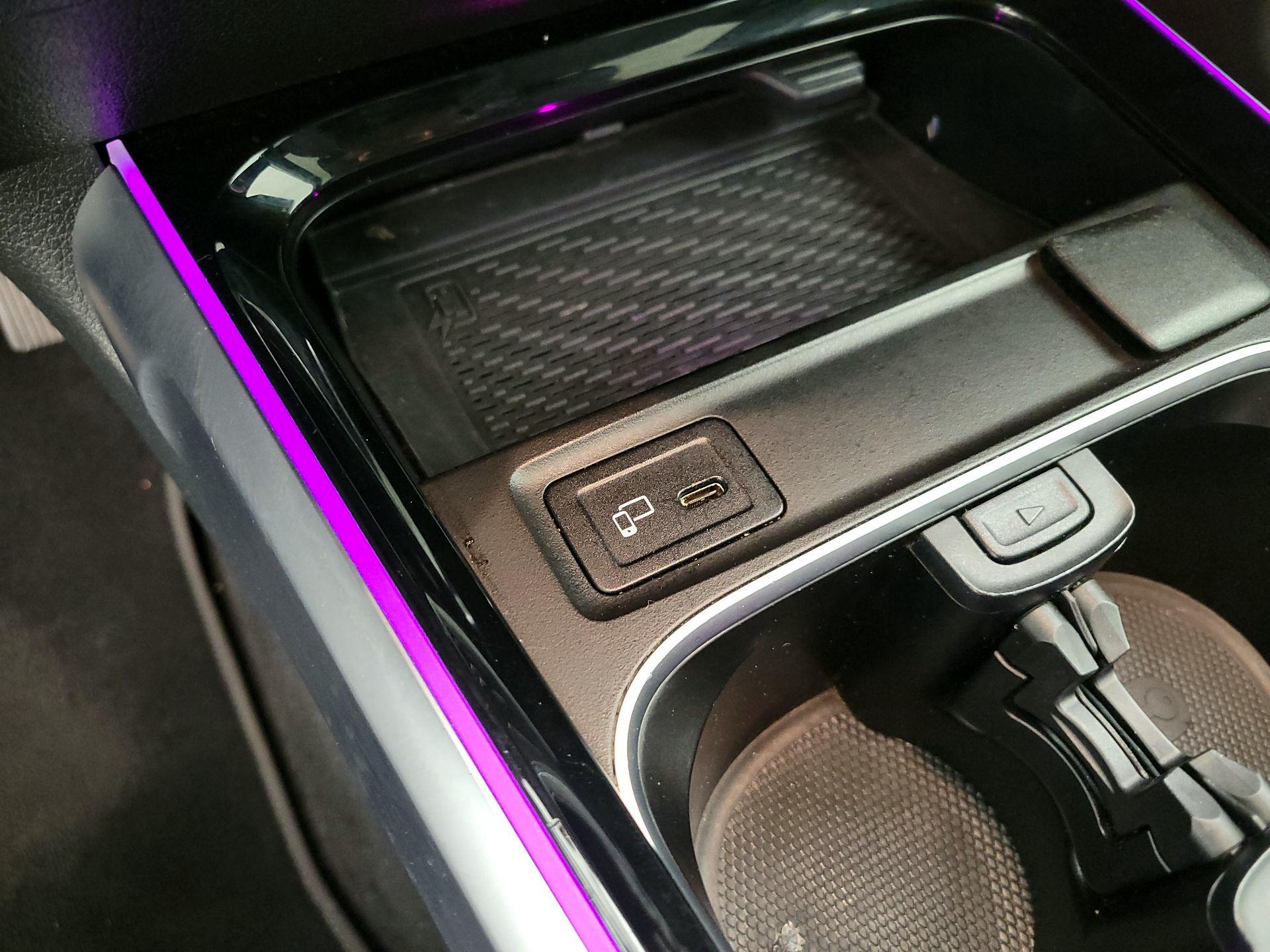 Thumbnail: 2022 Mercedes-Benz GLB - 18