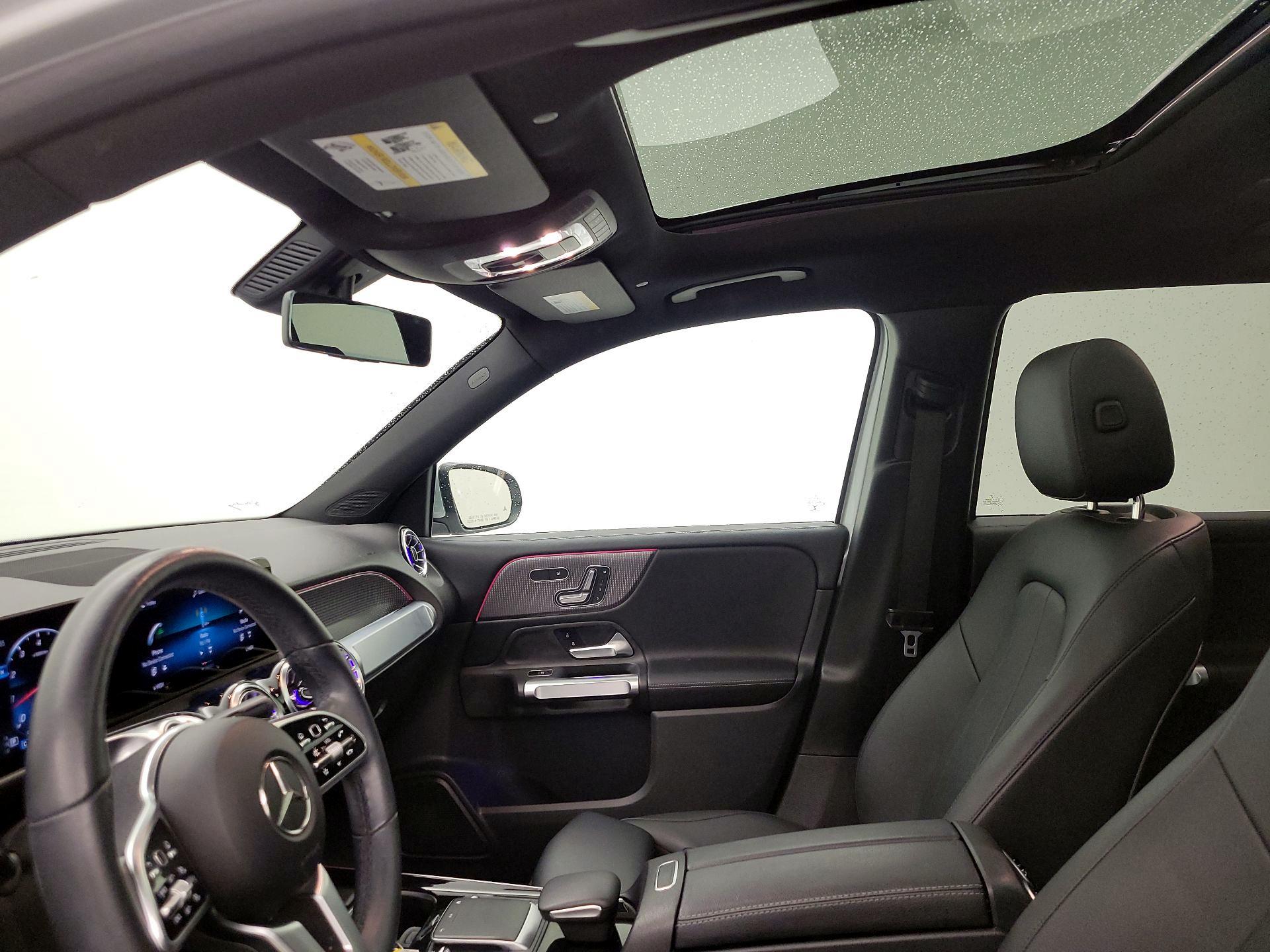 Thumbnail: 2022 Mercedes-Benz GLB - 19