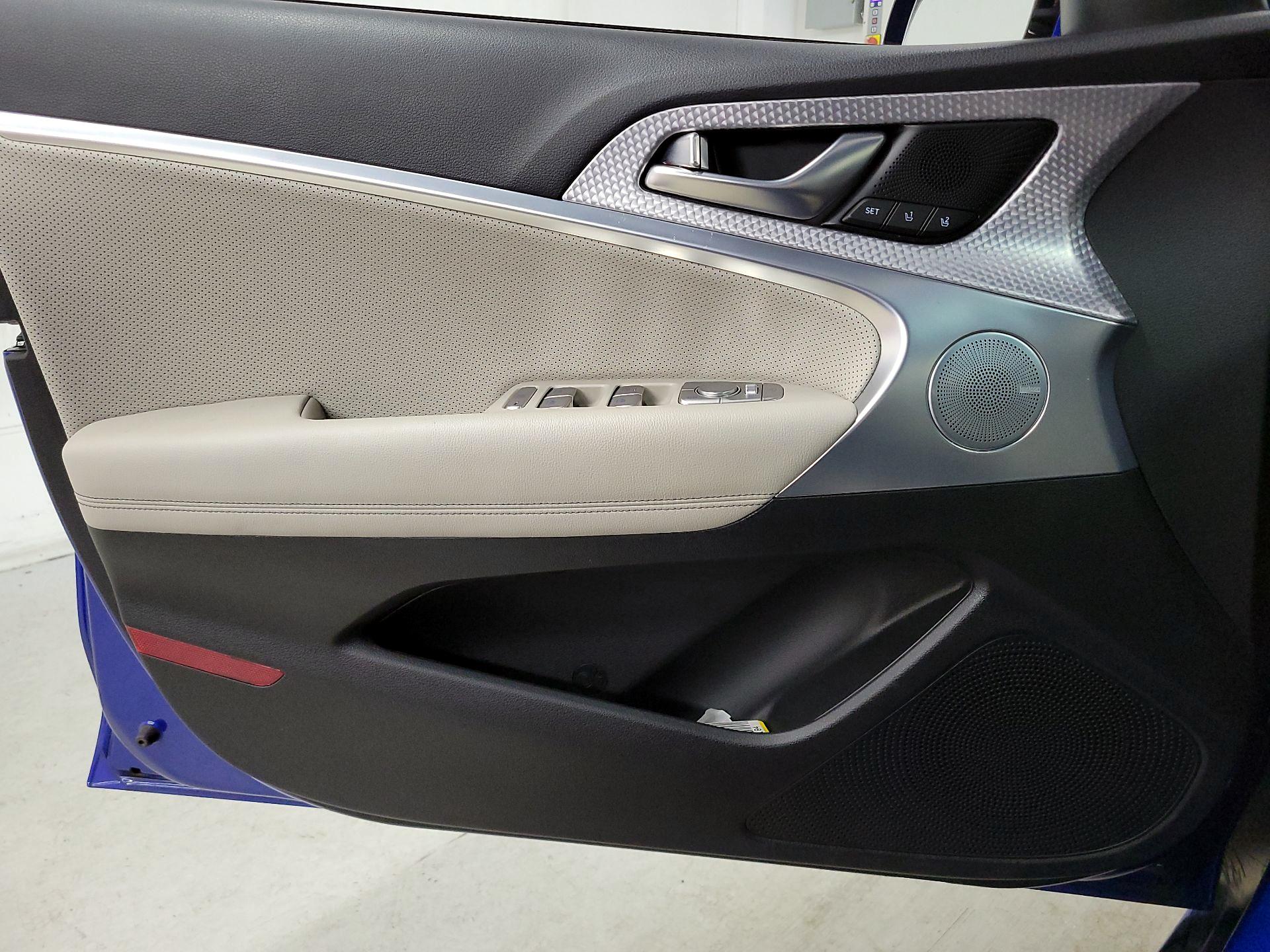 Thumbnail: 2023 Genesis G70 - 12