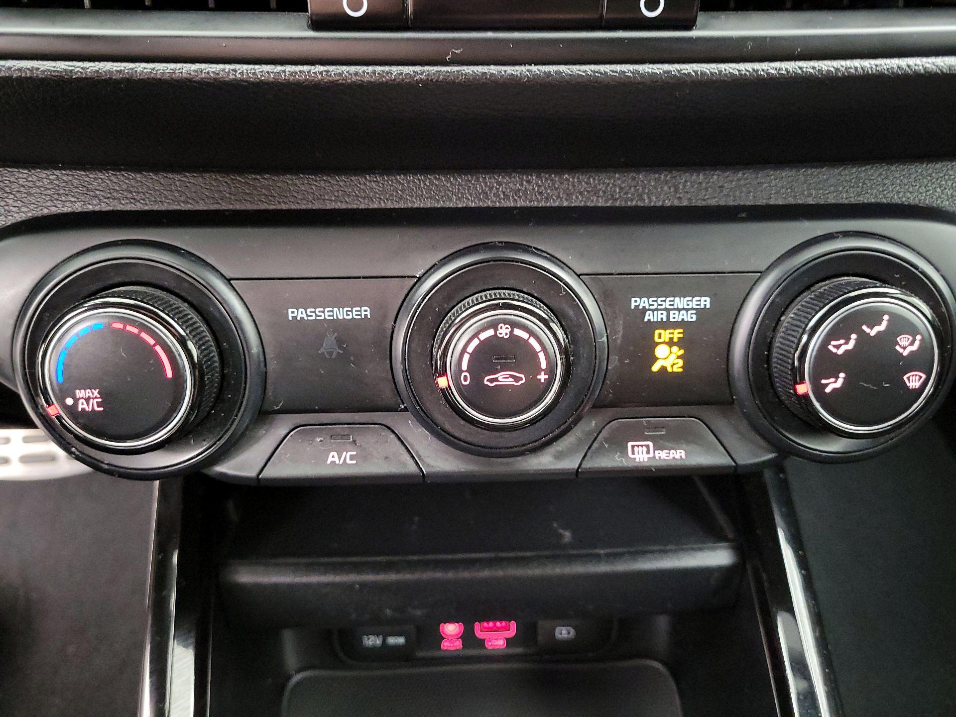 Thumbnail: 2021 Kia Forte - 16