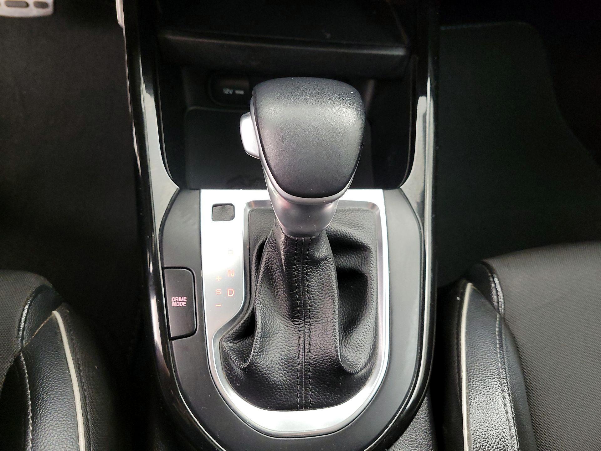 Thumbnail: 2021 Kia Forte - 17