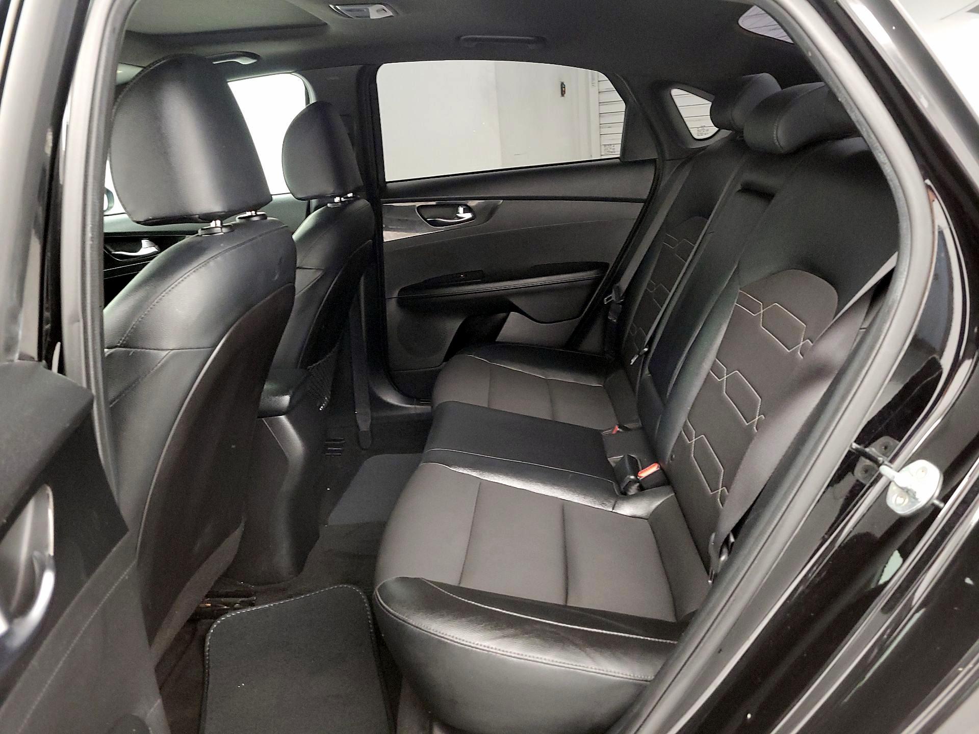 Thumbnail: 2021 Kia Forte - 20